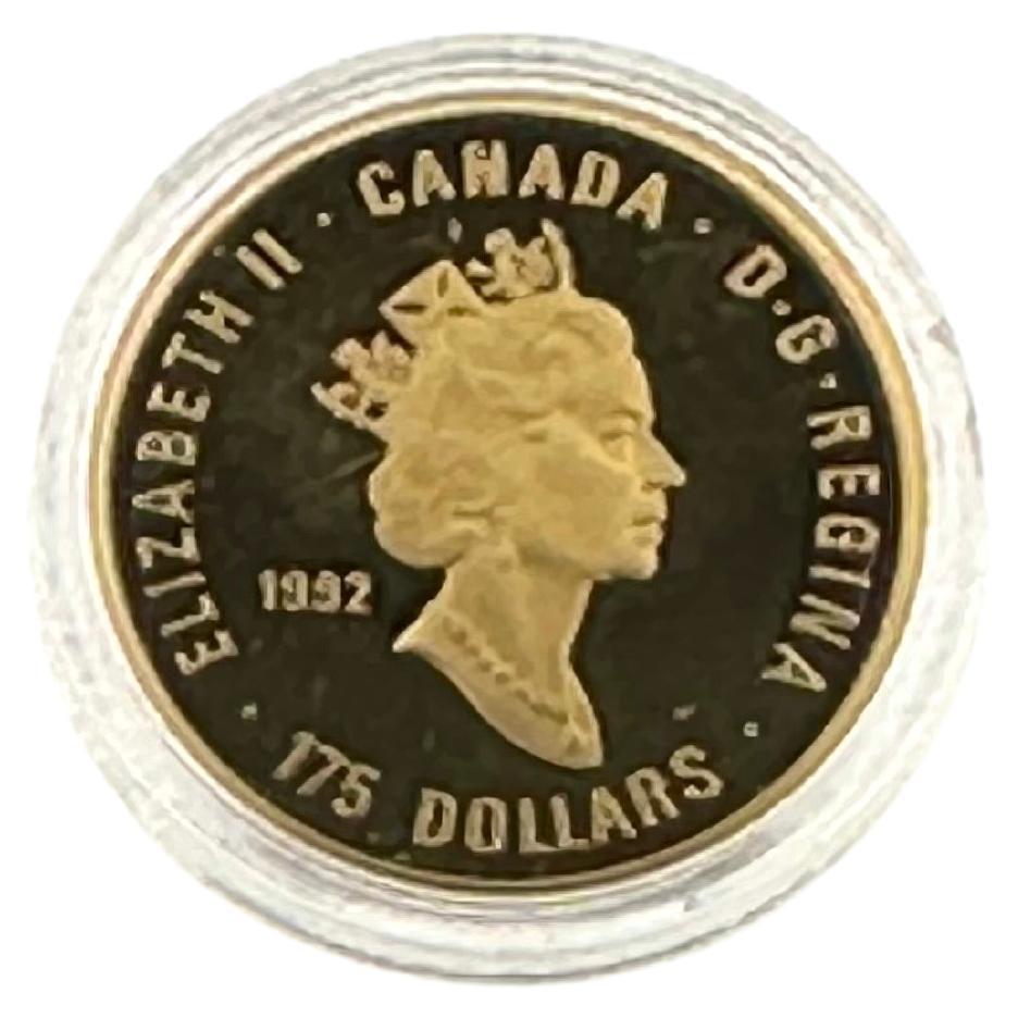 La pièce du centenaire de la flamme olympique est une pièce commémorative frappée pour célébrer le centenaire des Jeux olympiques. 

Tête de la reine Élisabeth II, âgée de 64 ans, portant le diadème royal, le collier et les boucles d'oreilles,