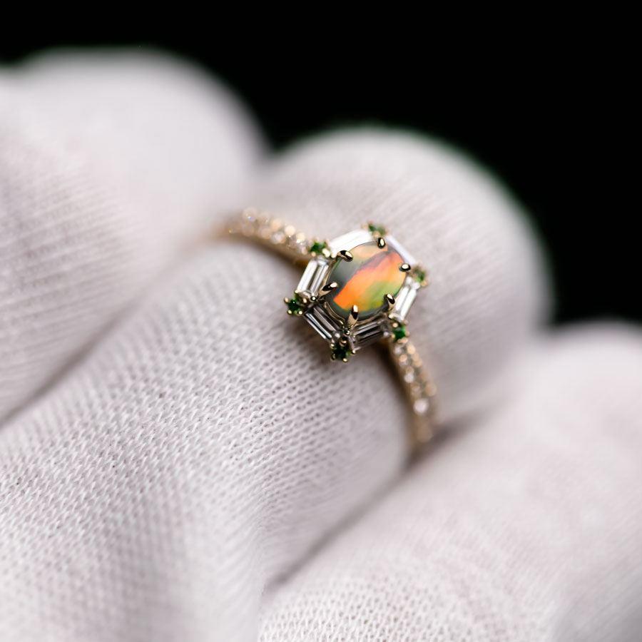 Bague de fiançailles The One, opale noire, diamant baguette, tsavorite Gol 18 carats Neuf - En vente à Suwanee, GA
