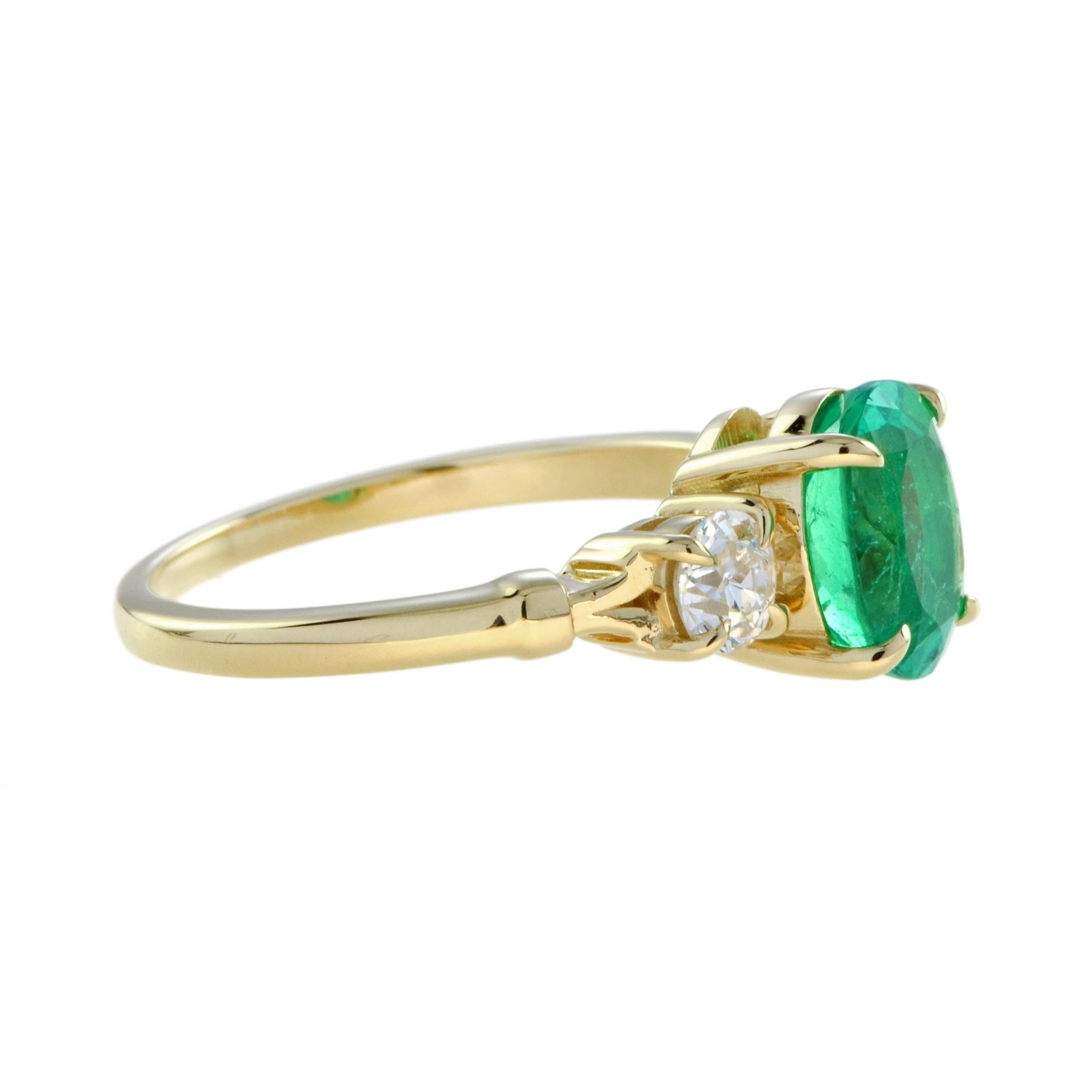 Oval Cut Colombian Emerald and Diamond Engagement Ring in 18K Yellow Gold For Sale 4