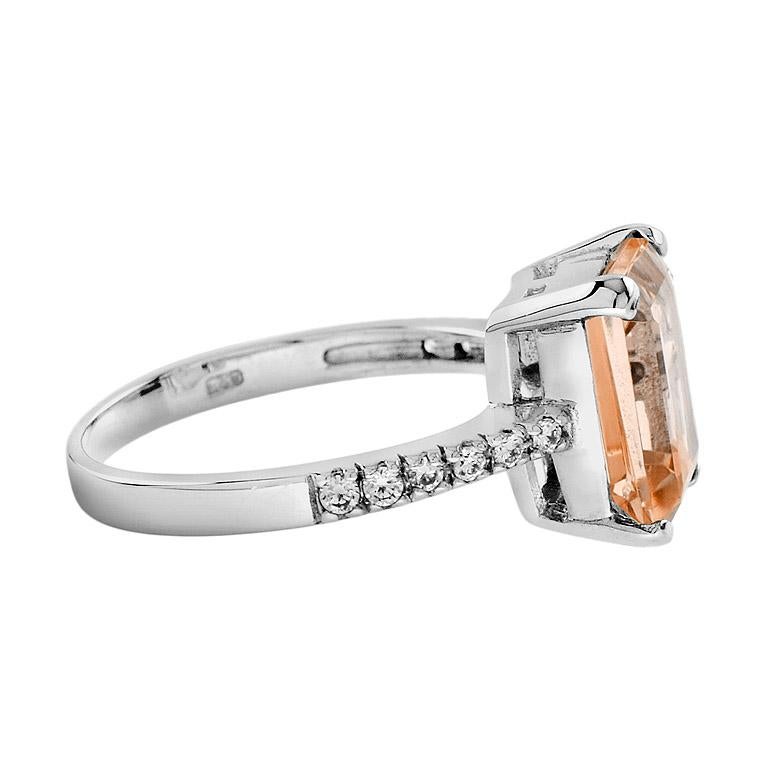 The One Emerald Cut Morganite with Diamond Engagement Ring in 18K White Gold In New Condition In Bangkok, TH