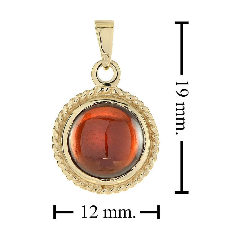 Women's Vintage Style Cabochon Garnet Pendant in 14K Yellow Gold For Sale