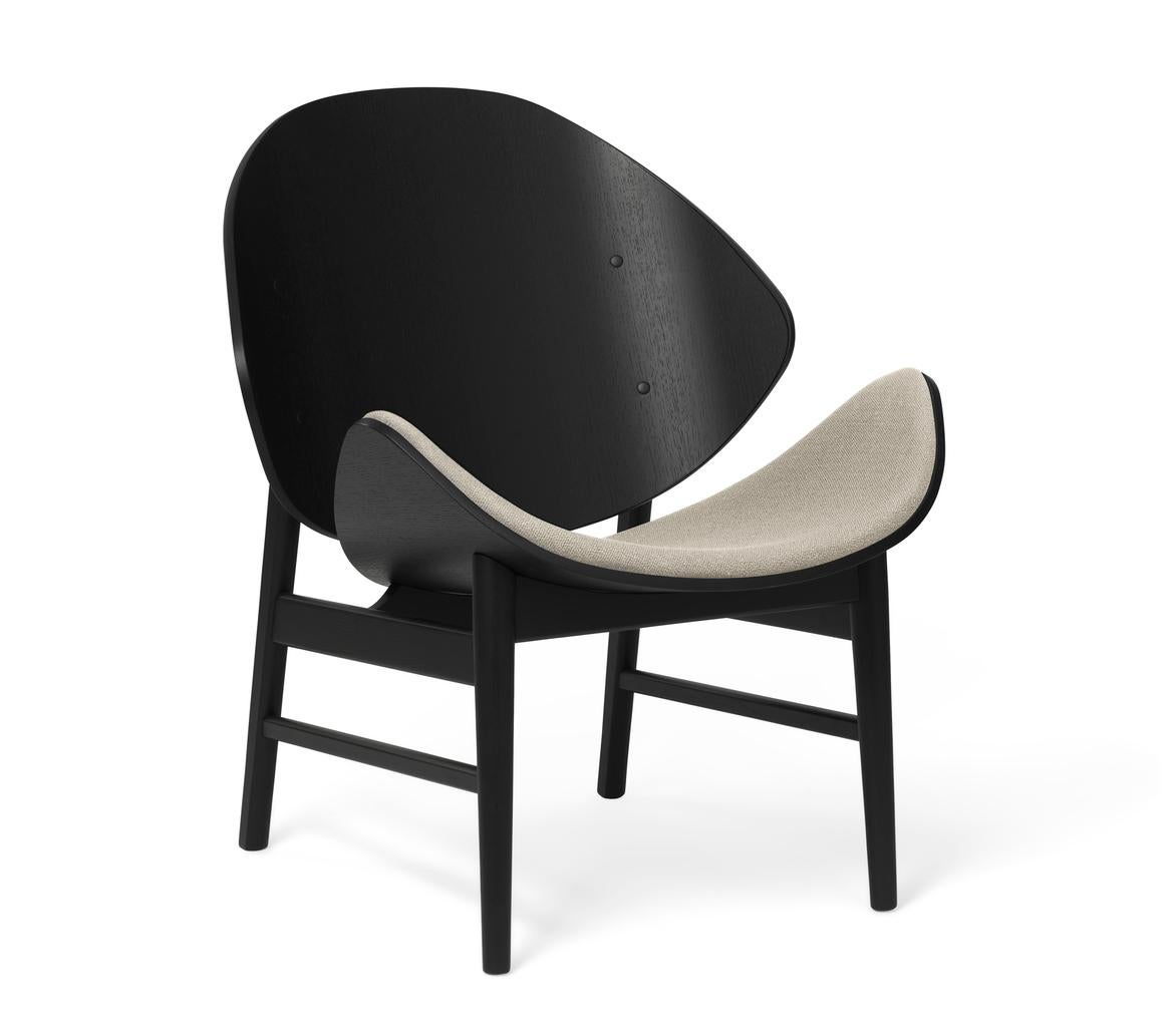 La chaise orange vidar noir laqué chêne gris par Warm Nordic
Dimensions : D64 x L71 x H 78 cm
MATERIAL : Base en chêne massif fumé, assise et dossier en placage, revêtement textile.
Poids : 9 kg
Également disponible en différentes couleurs,