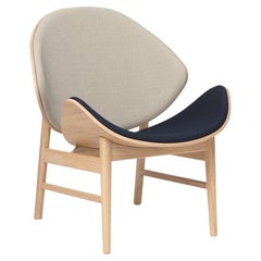 The Orange Chair, chaise en chêne huilé gris, bleu marine et blanc , par Warm Nordic