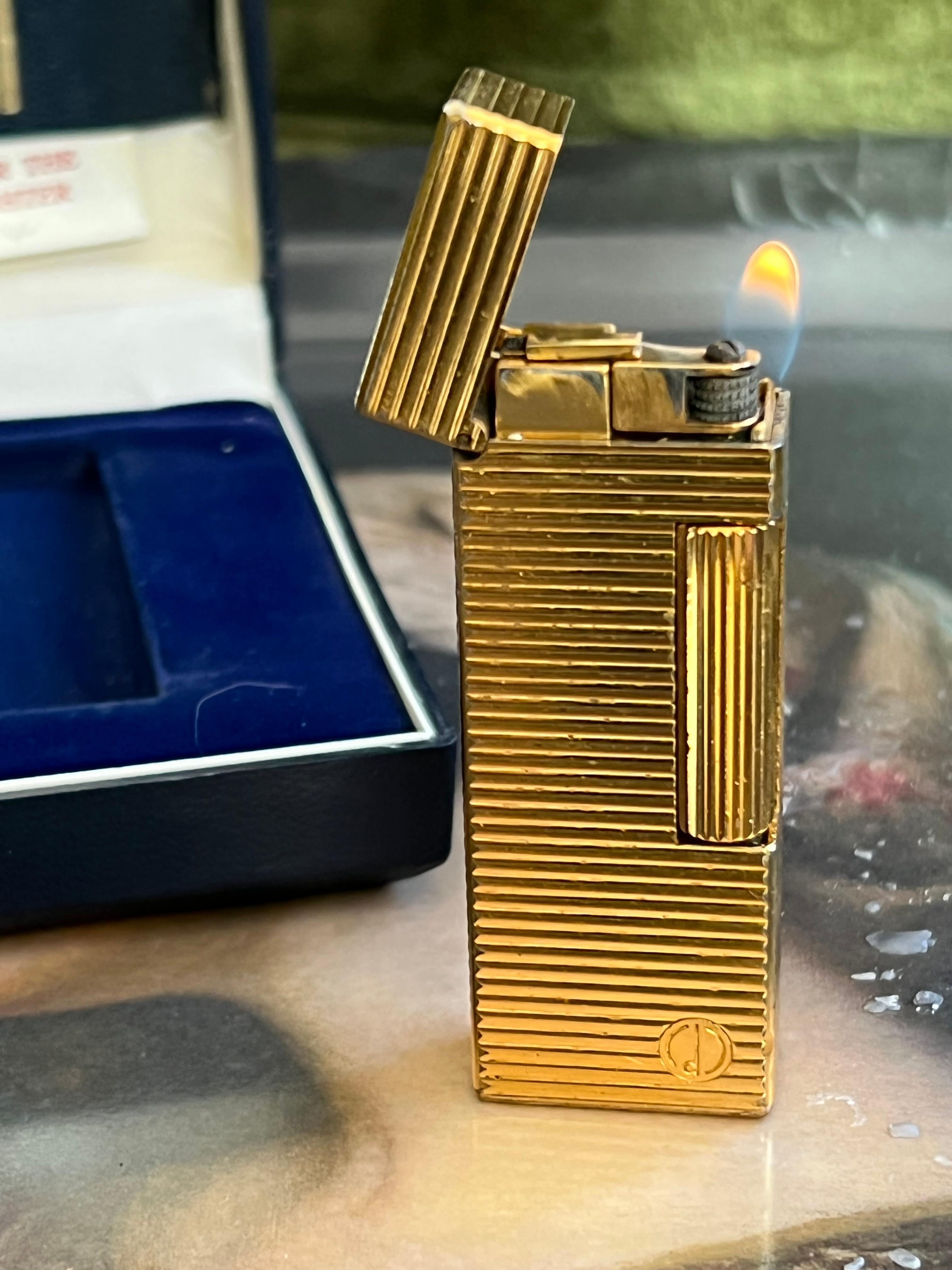 Women's or Men's The original “James Bond” rare & Iconic Vintage Dunhill Gold Swiss Lighter