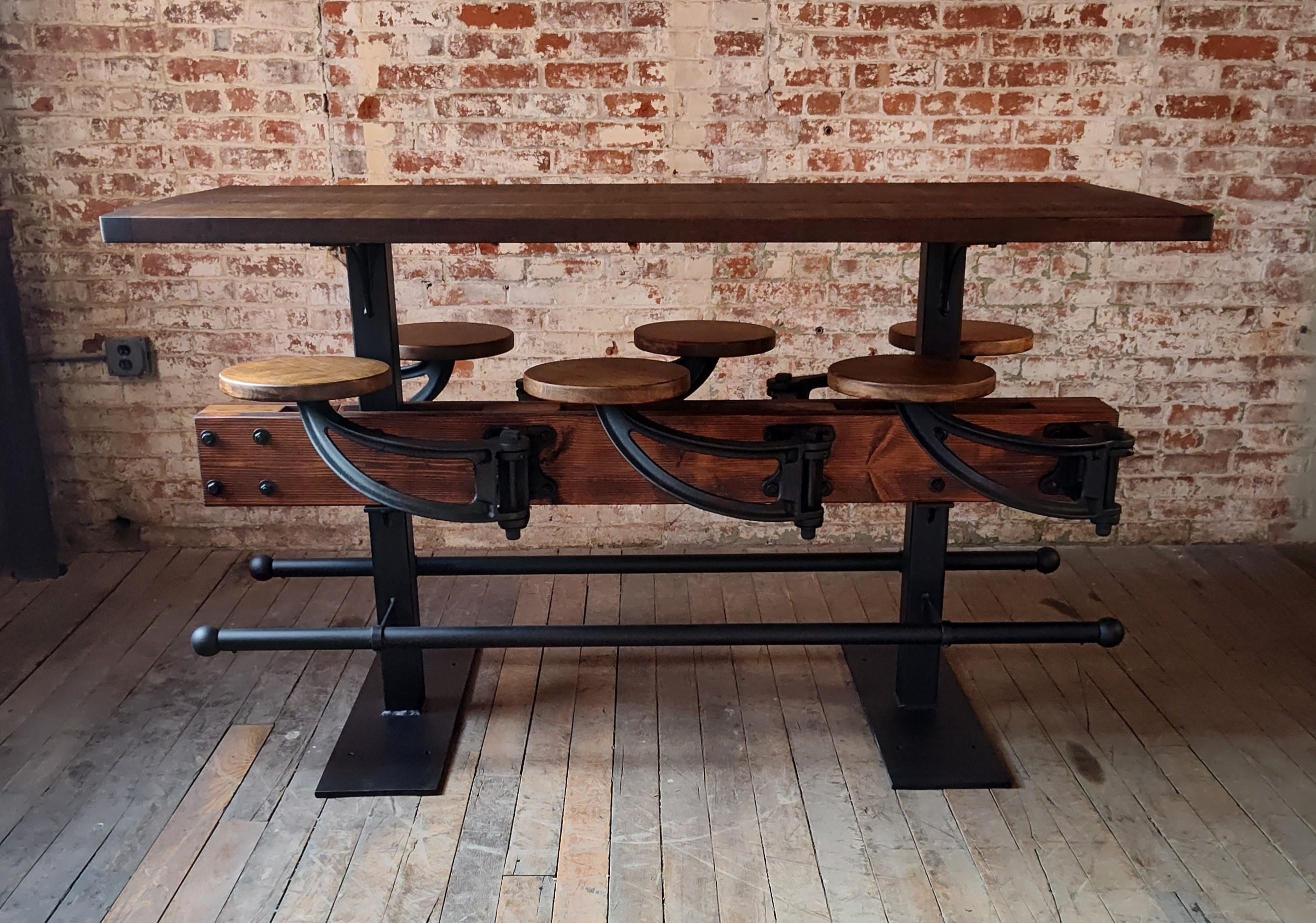 The Original Swing-Out Seat Table - Barhöhe mit Kiefernplatte im Zustand „Neu“ im Angebot in Oakville, CT