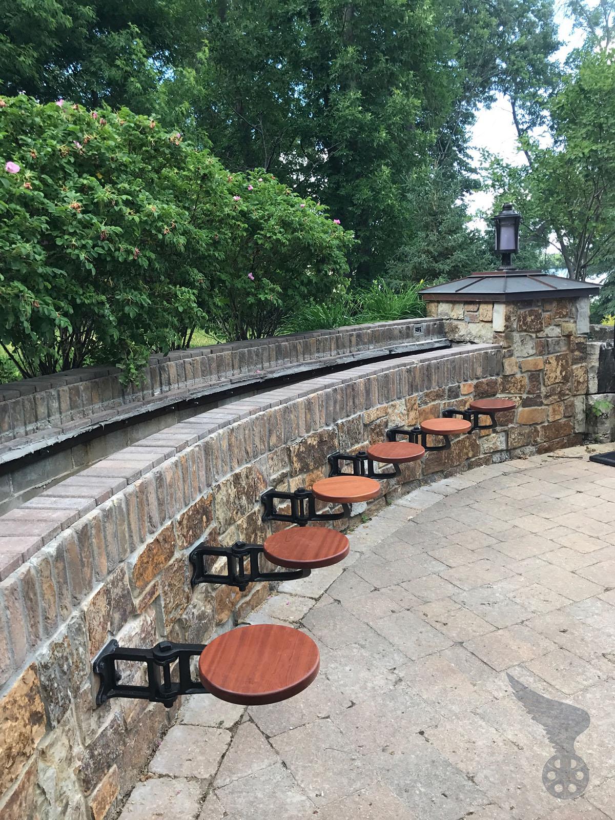 swing out bar stools