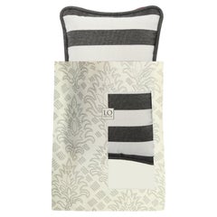 Le petit coussin OUTDOOR GIFT Carbone
