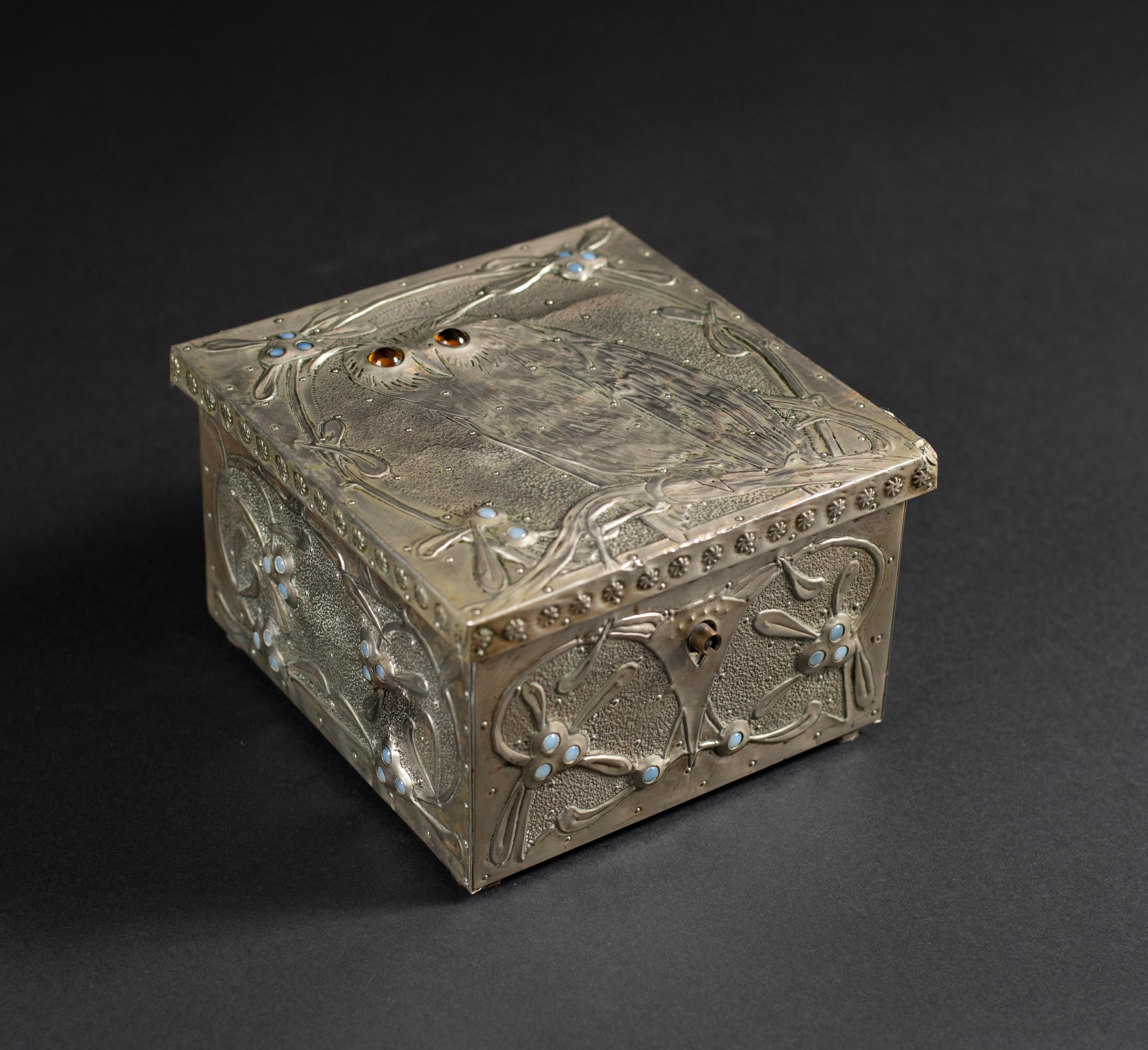 French Art Nouveau Owl Repoussé Box with Moonstones by Alfred Daguet For Sale