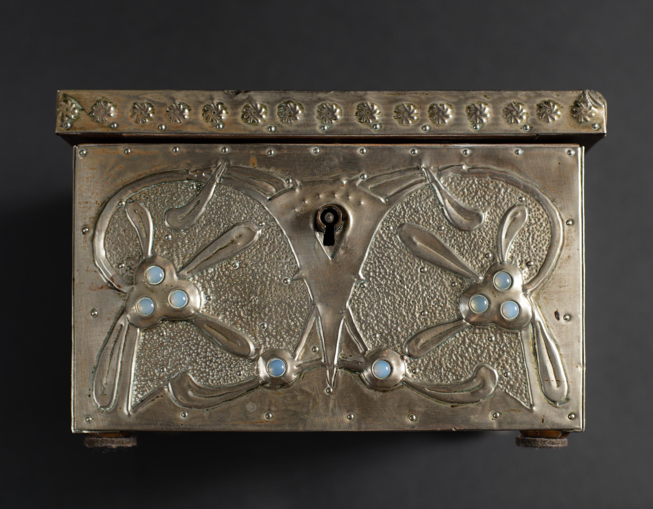 Art Nouveau Owl Repoussé Box with Moonstones by Alfred Daguet In Good Condition For Sale In Chicago, US