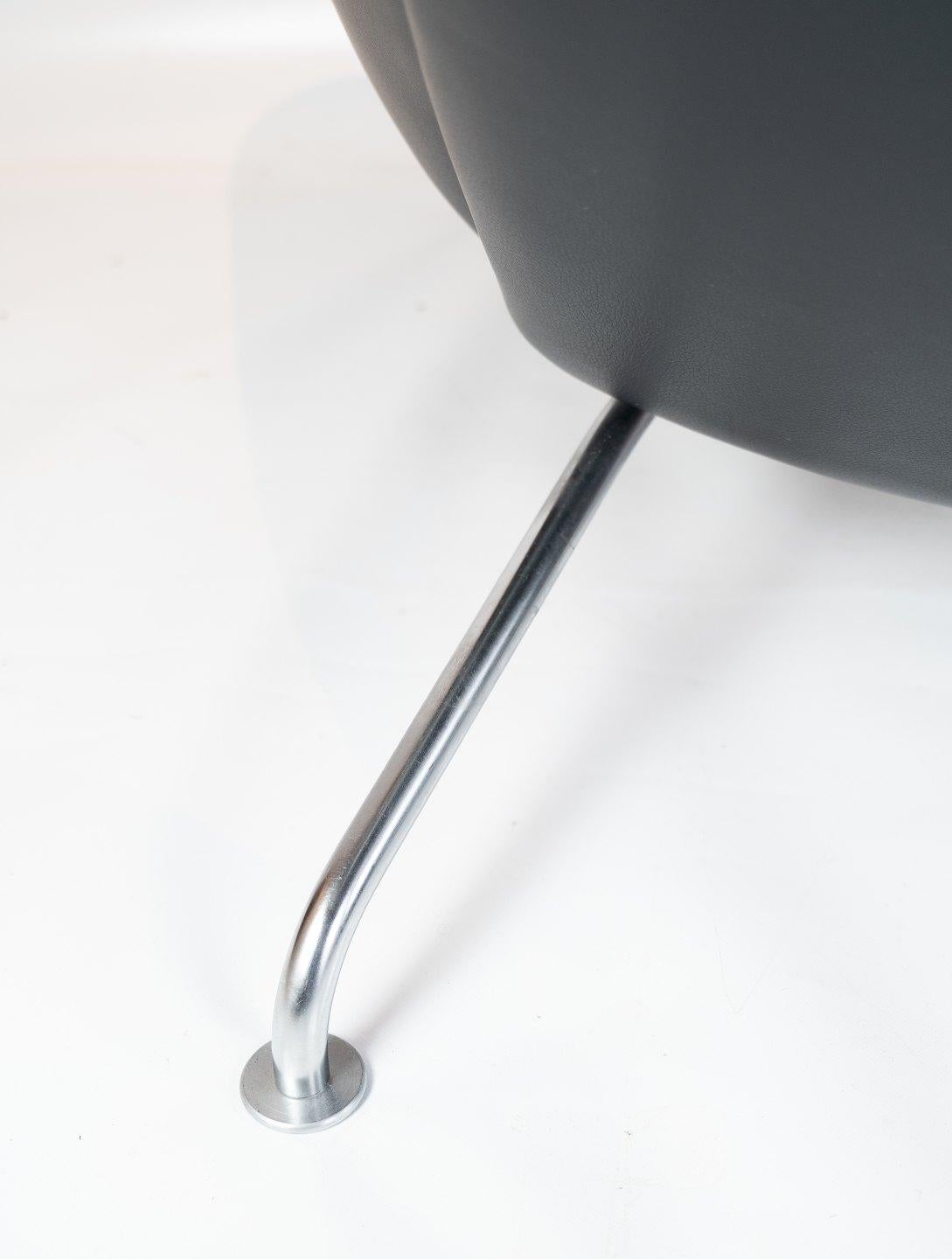 Mid-20th Century Ox Chair, Model EJ 100 Upholstered in Black Leather, by Hans J. Wegner