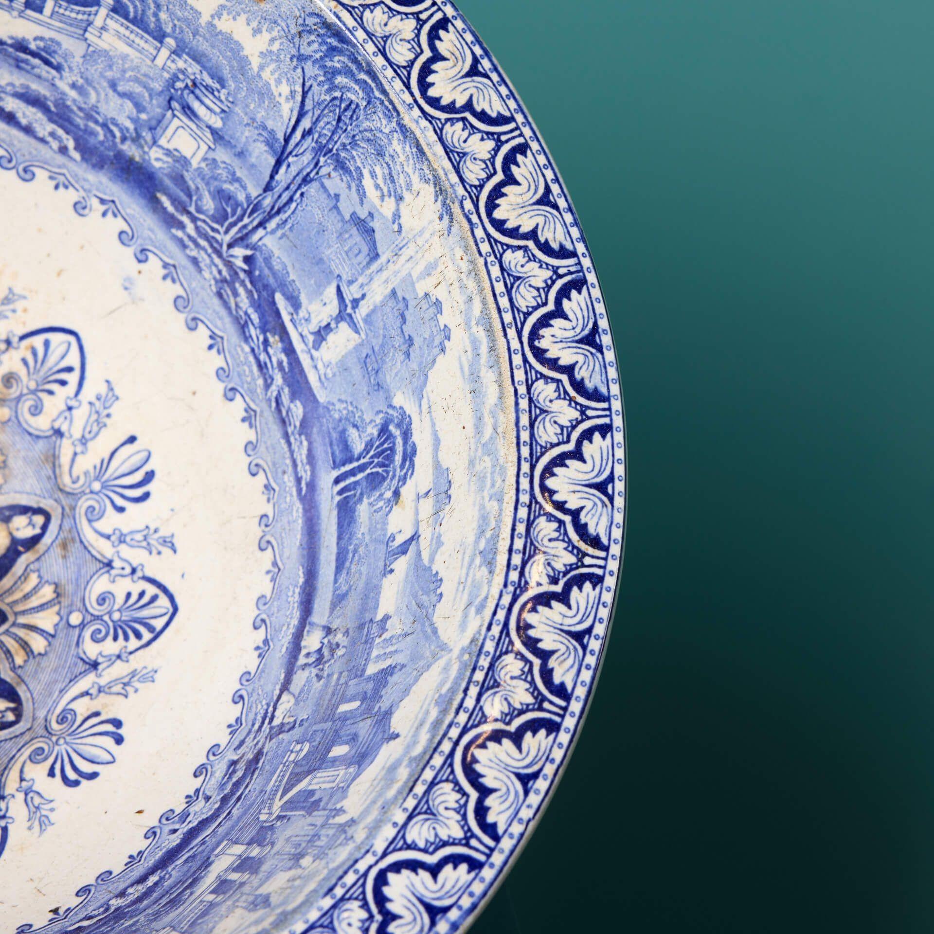 The Panorama' Victorian Blue & White Transfer Print Sink État moyen - En vente à Wormelow, Herefordshire