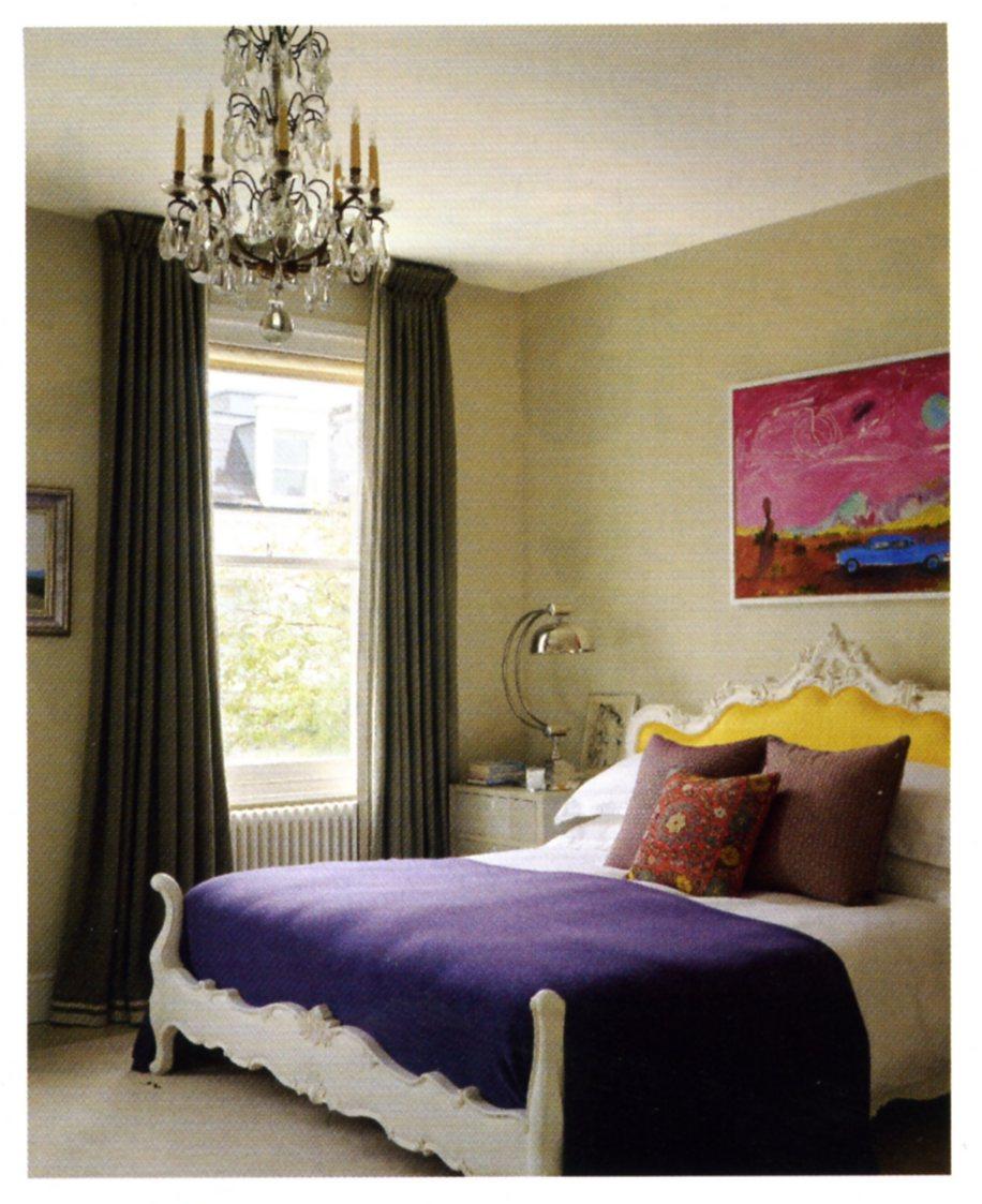 Parisienne-Bett, handgeschnitzt im Louis XV.-Stil, hergestellt von La Maison London (21. Jahrhundert und zeitgenössisch) im Angebot