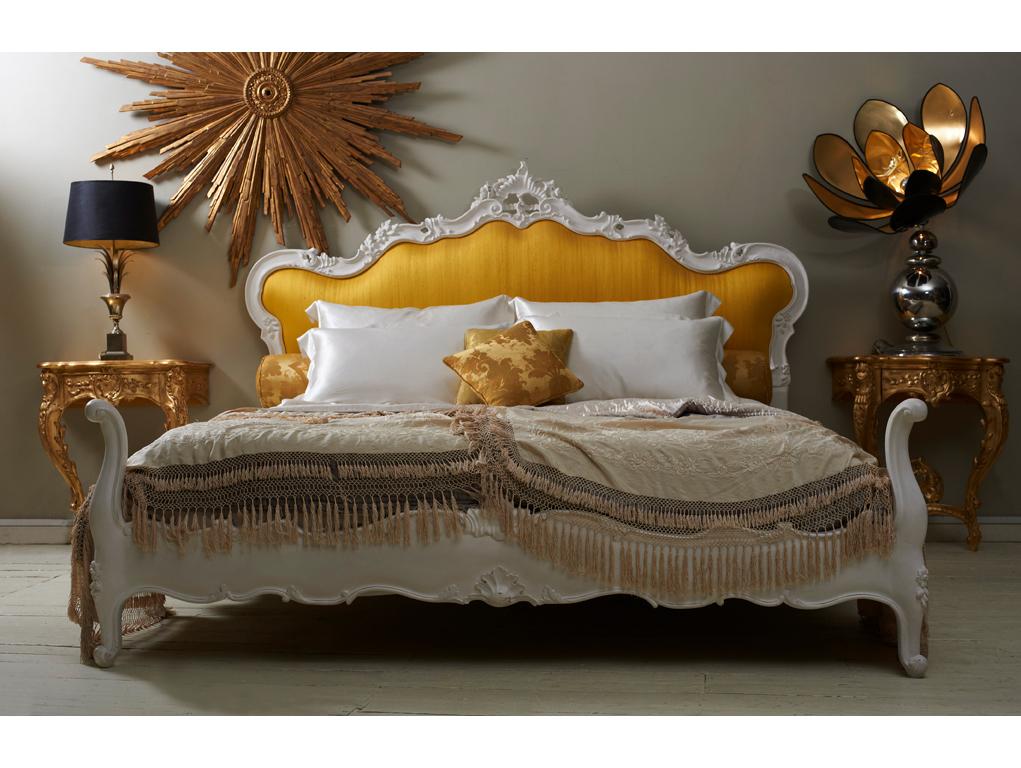 Parisienne-Bett, handgeschnitzt im Louis XV.-Stil, hergestellt von La Maison London (Holz) im Angebot