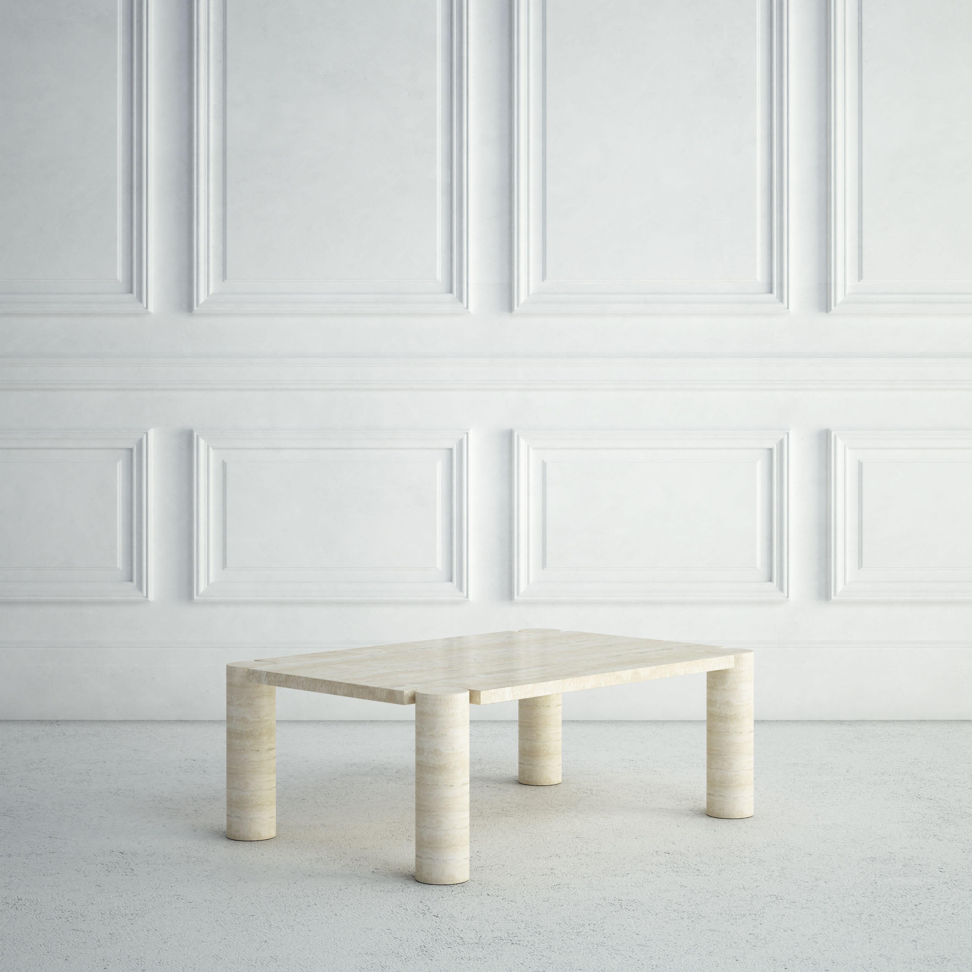 Moderne The Pauline : une table basse moderne en pierre avec pieds arrondis en vente