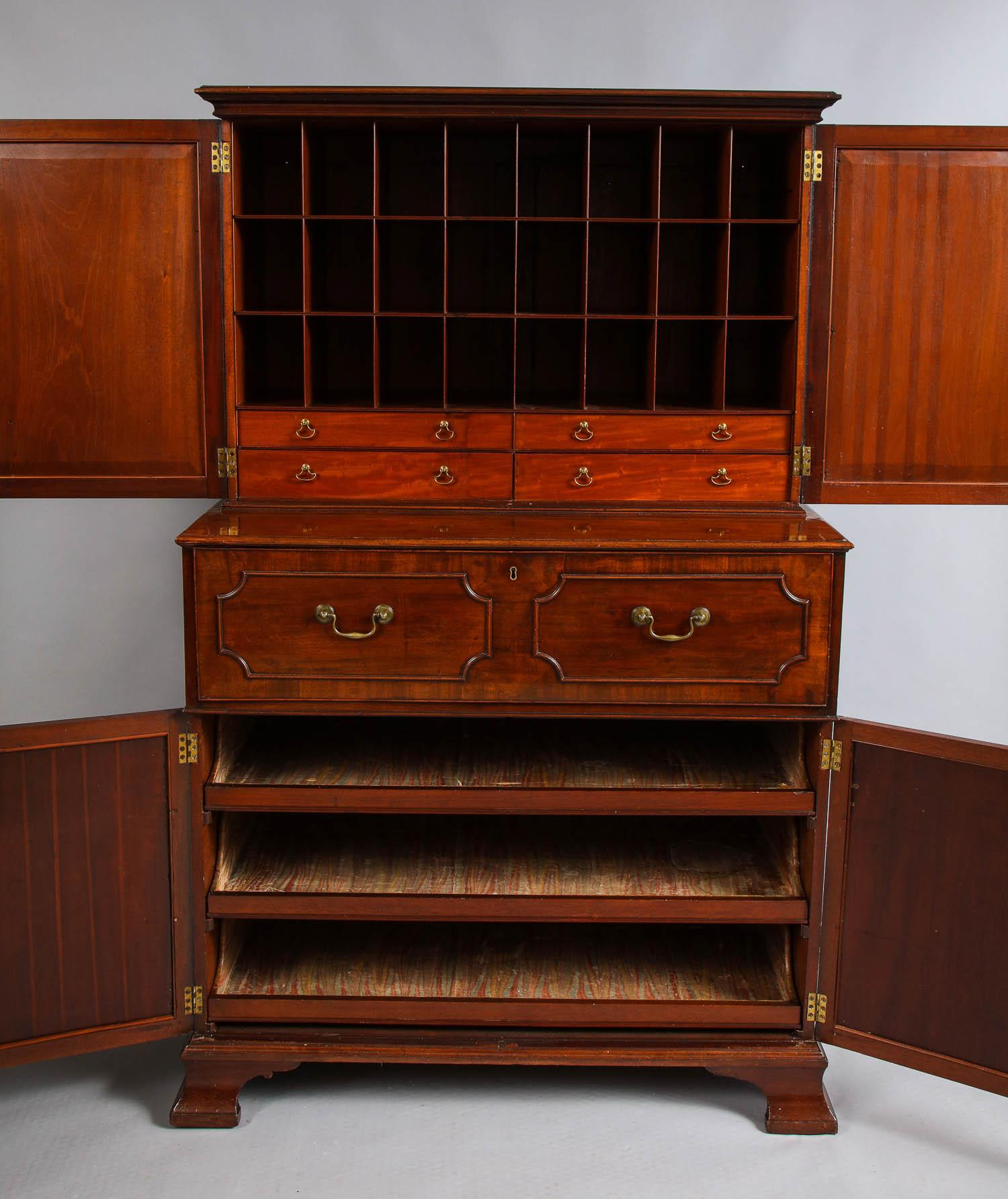 Paxton House Secretaire, by Thomas Chippendale In Good Condition In Greenwich, CT