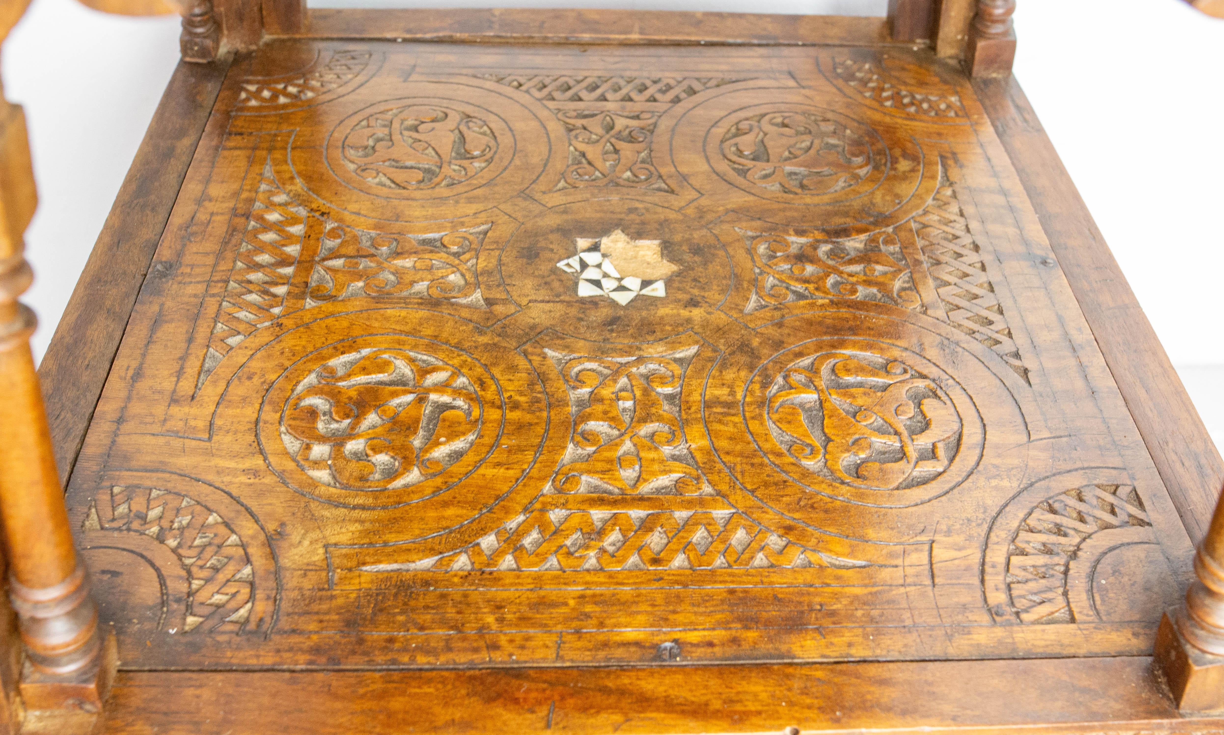 Syrian Hand-Carved & Inlaid Pedestal, early 20th century For Sale 4
