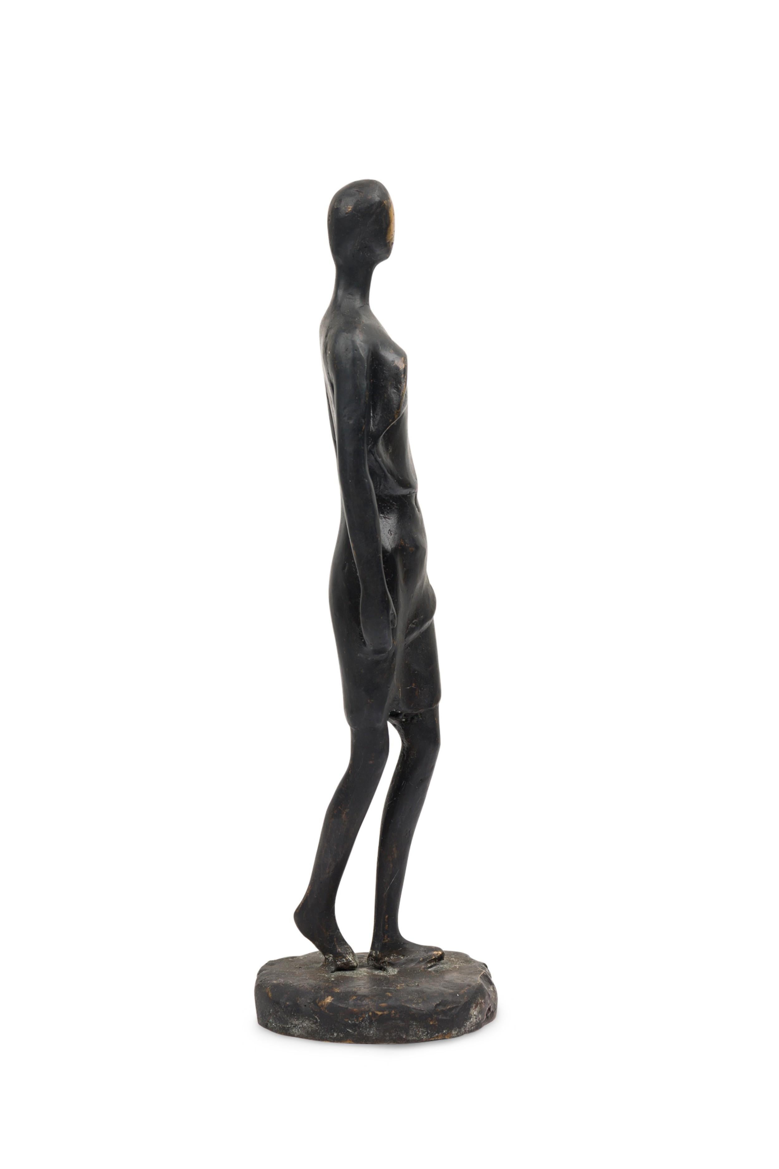 „Der Fußgänger“ Brutalistische figurale Skulptur aus Bronze, limitierte Auflage im Zustand „Gut“ im Angebot in New York, NY