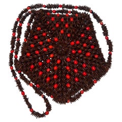 Porte-monnaie en forme de poivrire - Fabrication artisanale de graines de tamarin sauvage