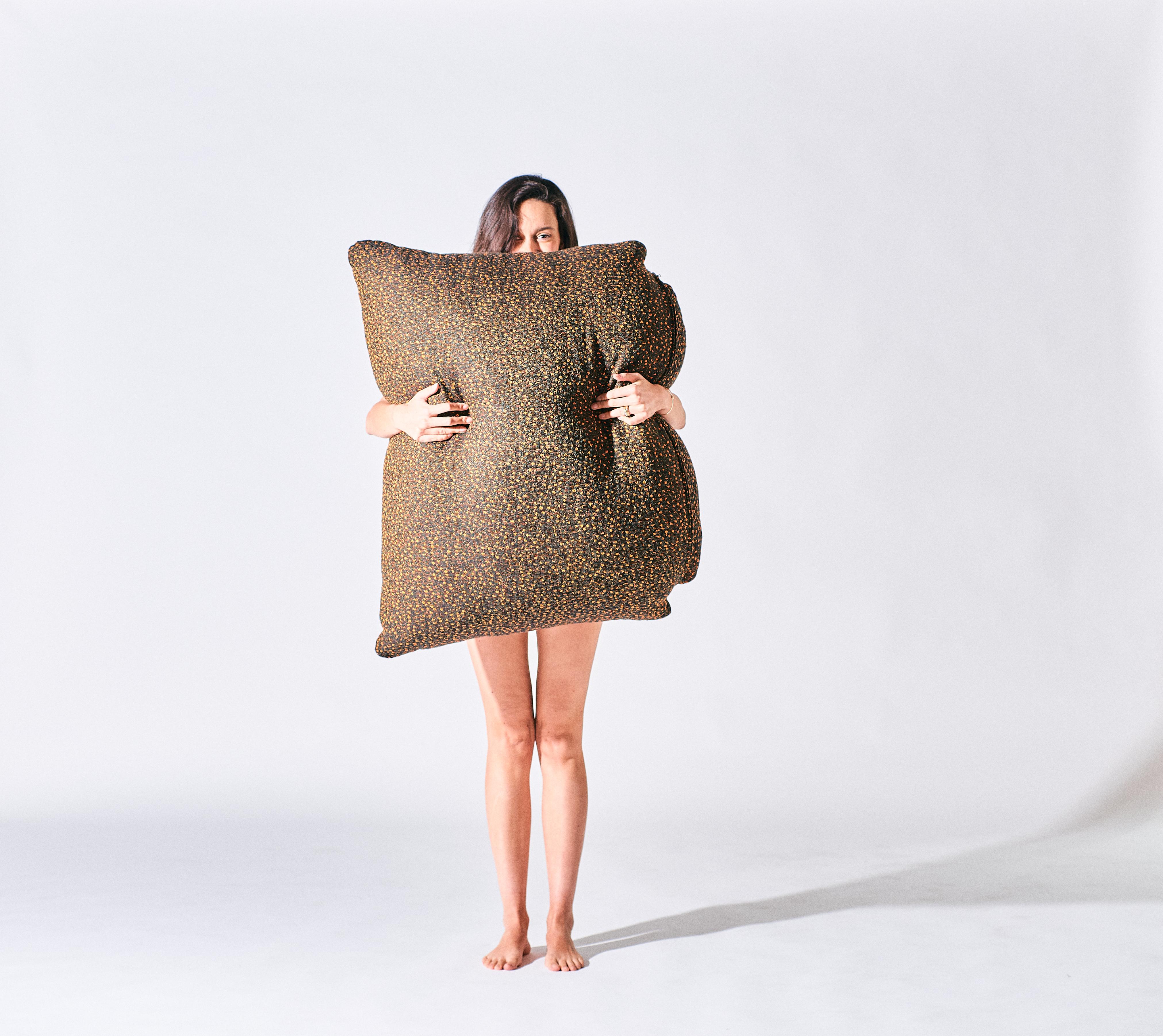 El Sofá Pillow Asiento Triple - Sofá tapizado modular con estructura de aluminio en venta 2