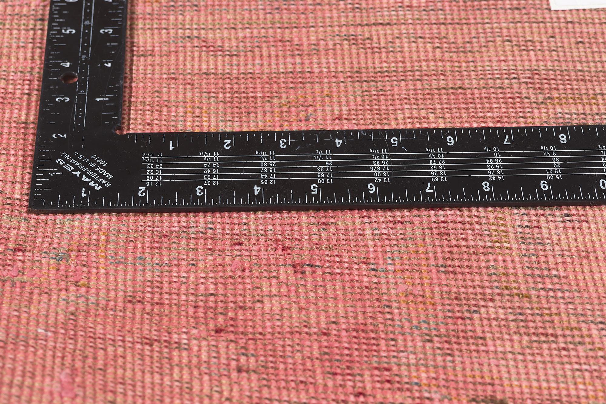 Lana Tappeto vintage turco sovratinto, l'industria moderna incontra la rapsodia boema in vendita