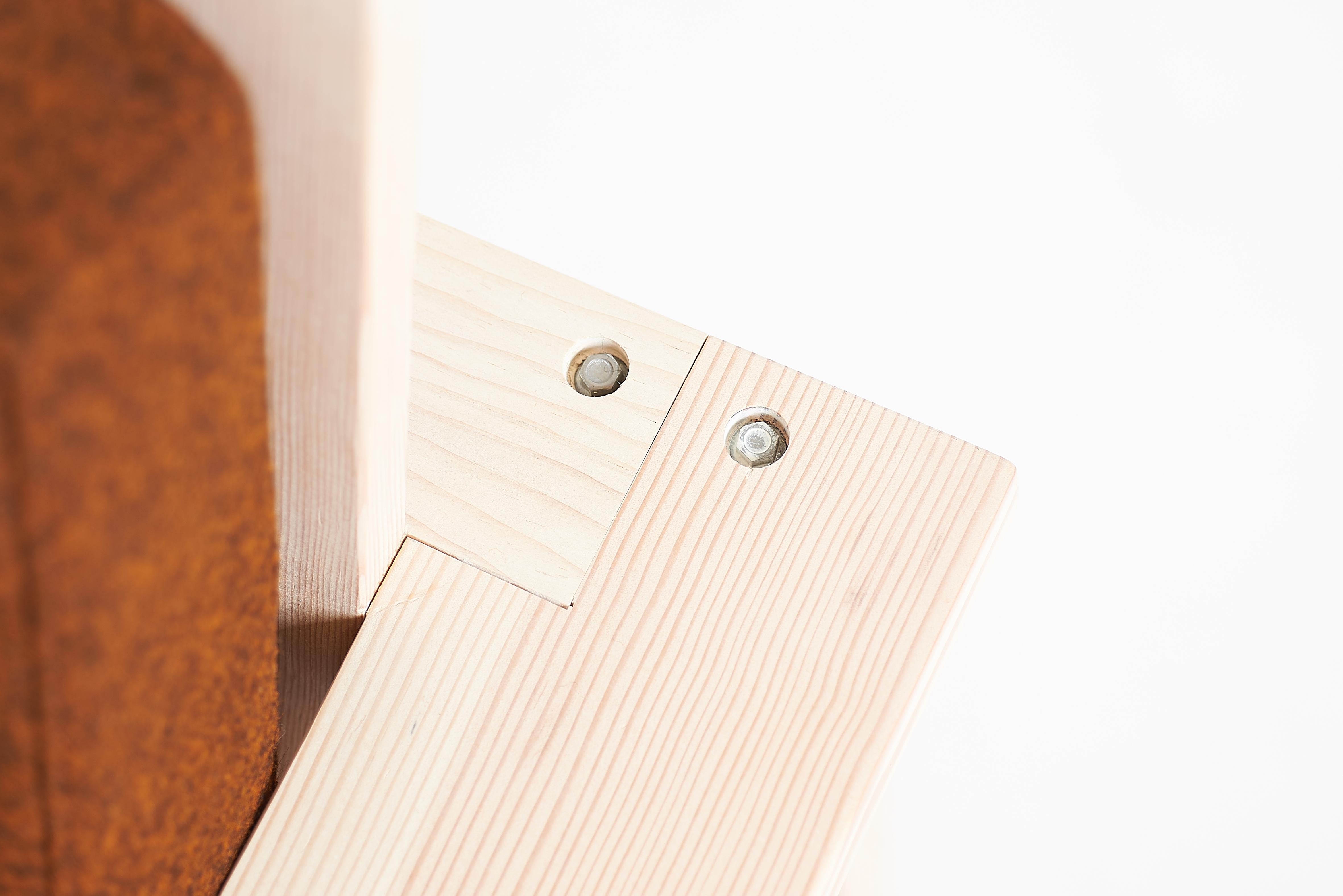 The Plank Lounge - Holz-Loungesessel mit gepolstertem Sitzkissen im Angebot 3