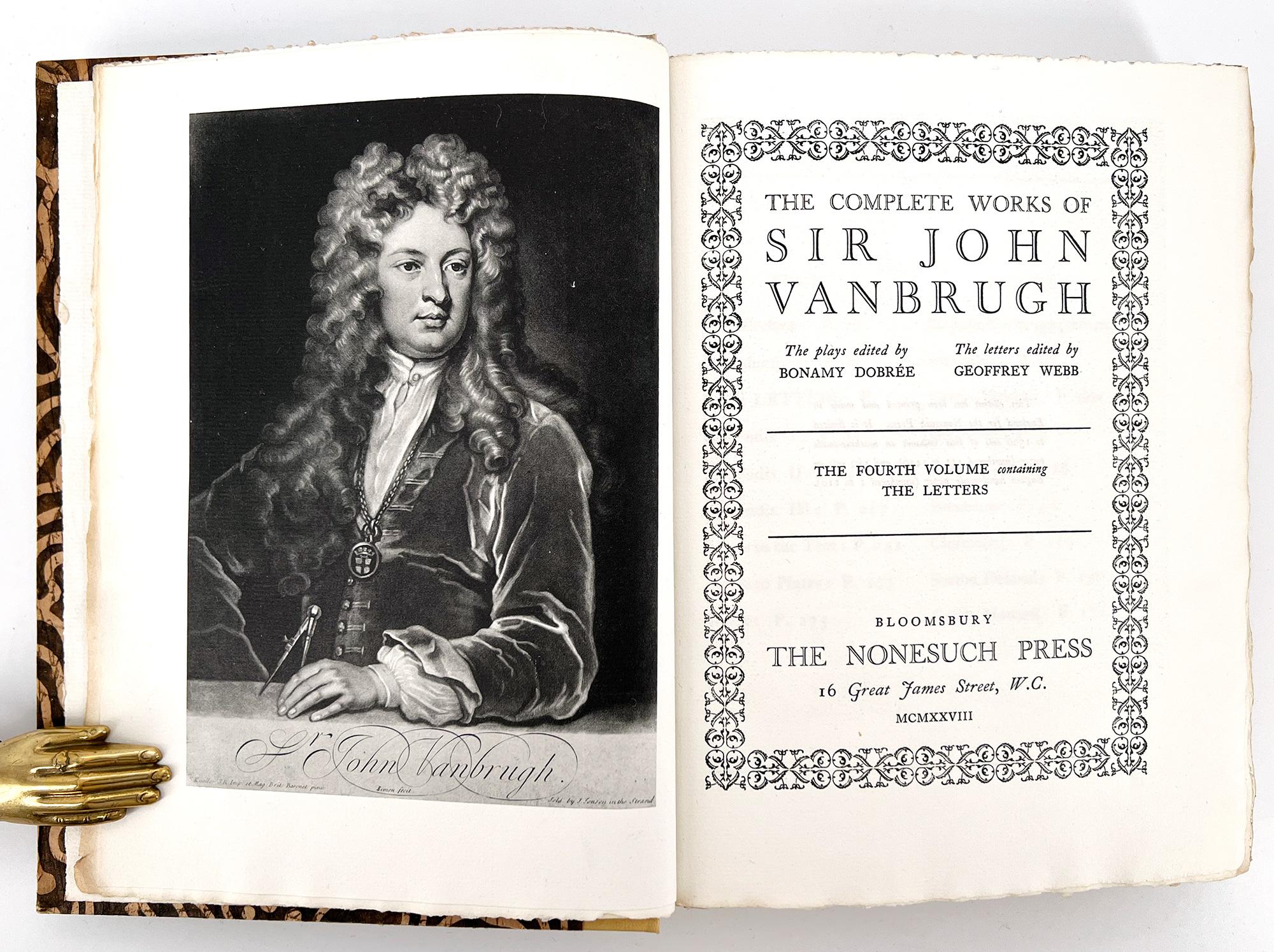 Bloomsbury : The Nonesuch Press, 1927-1928
4 volumes, 4to ; 10 1/8 x 7 1/2 pouces (258 x 190 mm) ; pp. vol. 1, [4] xliv, 239 [1] ; vol. 2, [10] 257 [5] ; vol. 3, [10] 290 [4] ; vol. 4, [4] xli [1] 284 [2], sans les planches des maisons, mais avec un