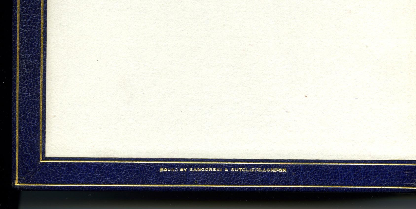 Belle reliure de Riviere Sangorsky & Stucliffe des pièces de théâtre de l'auteur du bien-aimé Peter Pan.

Londres : Hodder and Stoughton, 1947. 
8vo, 8 1/2 x 5 1/2 pouces (215 x140 mm) ; pp. xii, 1272. Reliure de Sangorski & Sutcliffe (estampillée