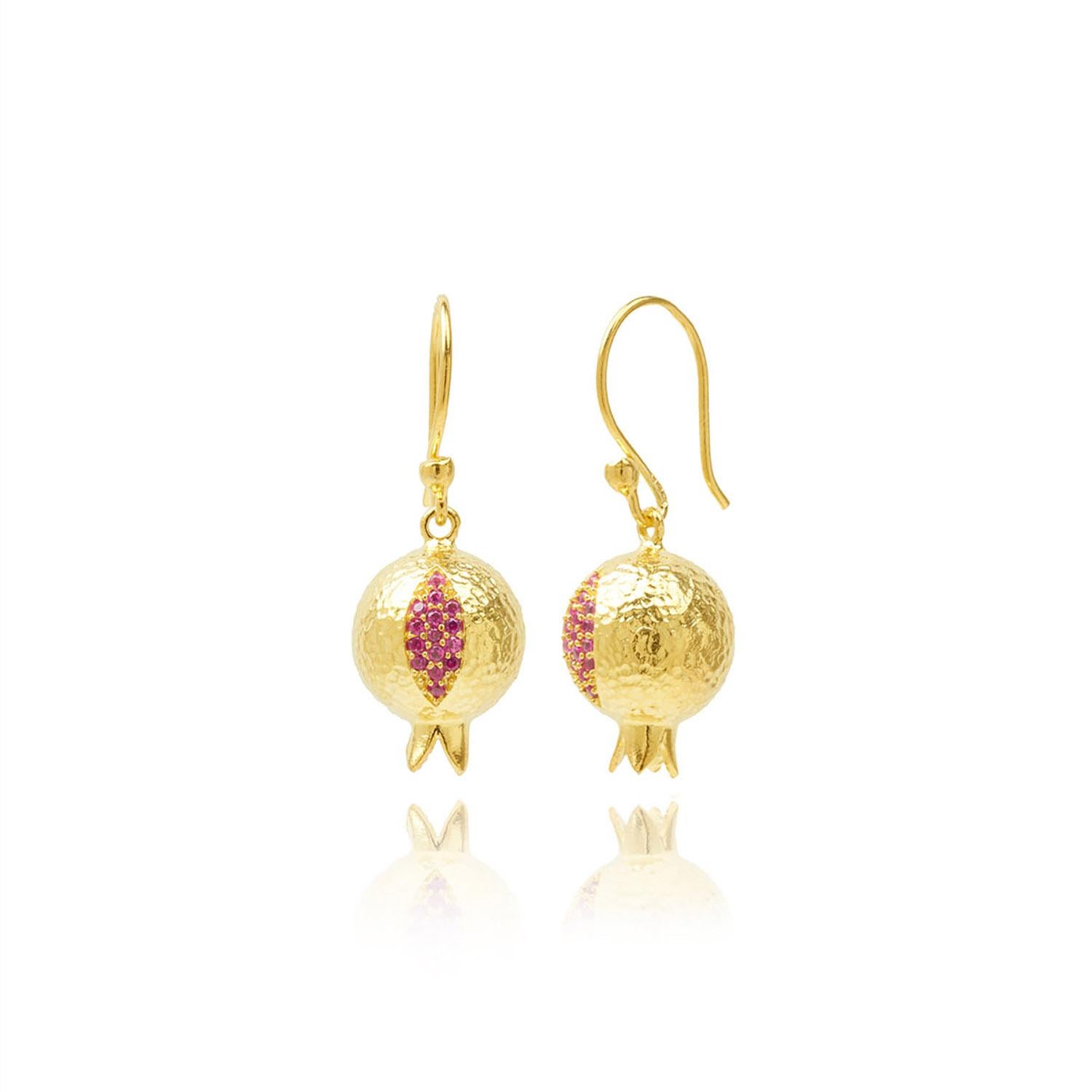 Gli Orecchini Pomona sono la formazione divina della dea dell'abbondanza fruttuosa dell'antica mitologia romana, Pomona. Il suo nome deriva dalla parola latina pomum, che significa 