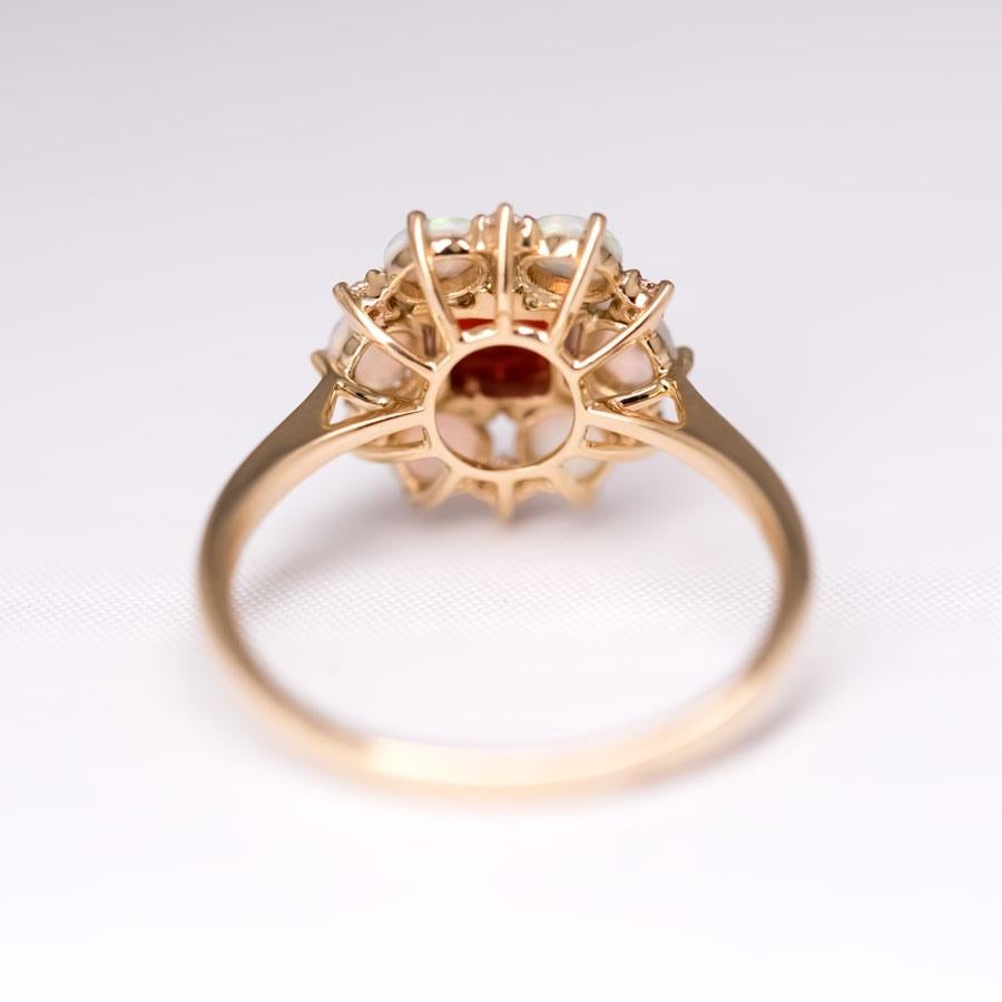 The Precious - Anello di fidanzamento con diamante Opale di fuoco messicano taglio Sugarloaf in oro 18 carati In condizioni Nuovo in vendita a Suwanee, GA