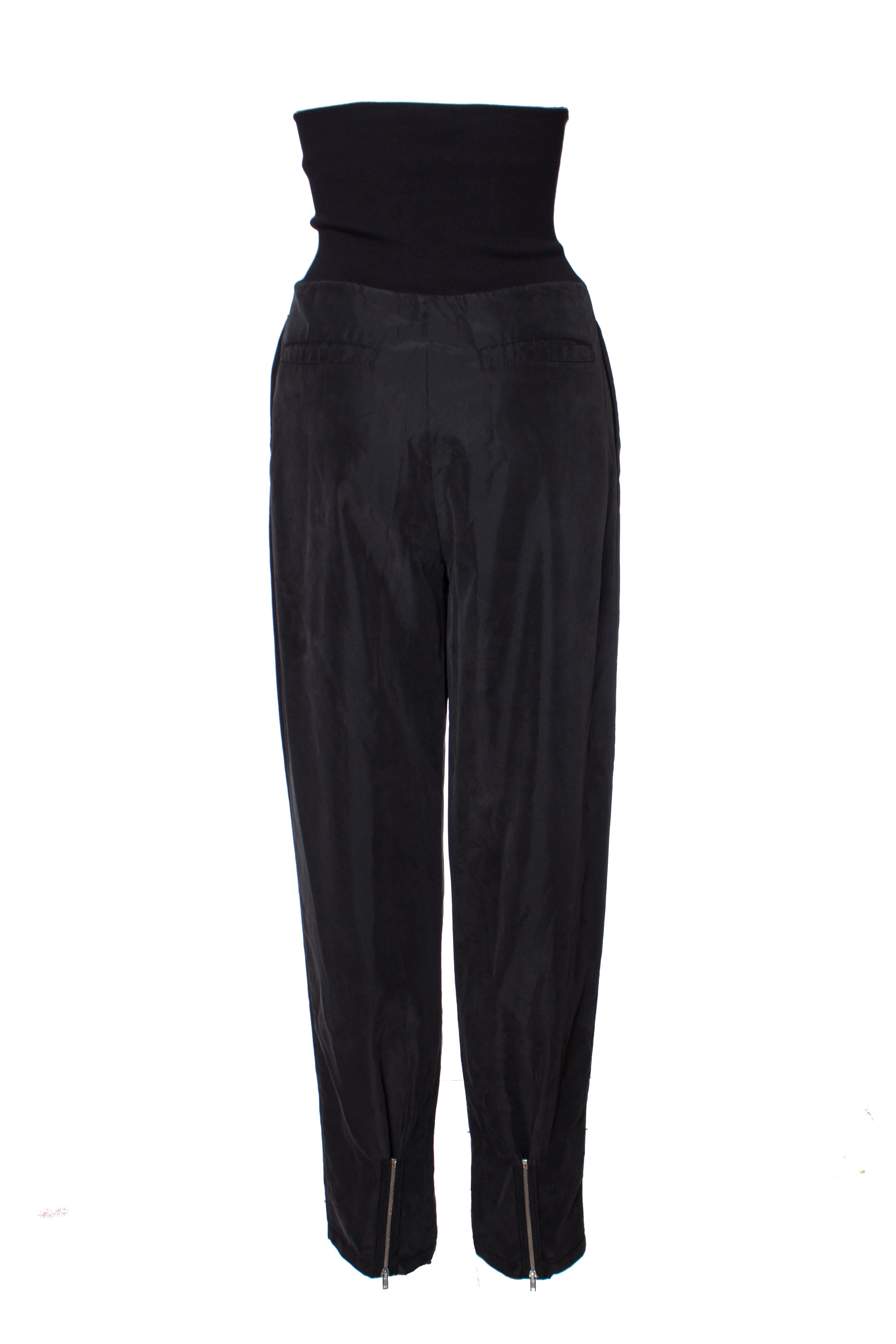 Noir The Range, Pantalon avec fermeture éclair en anthracite en vente