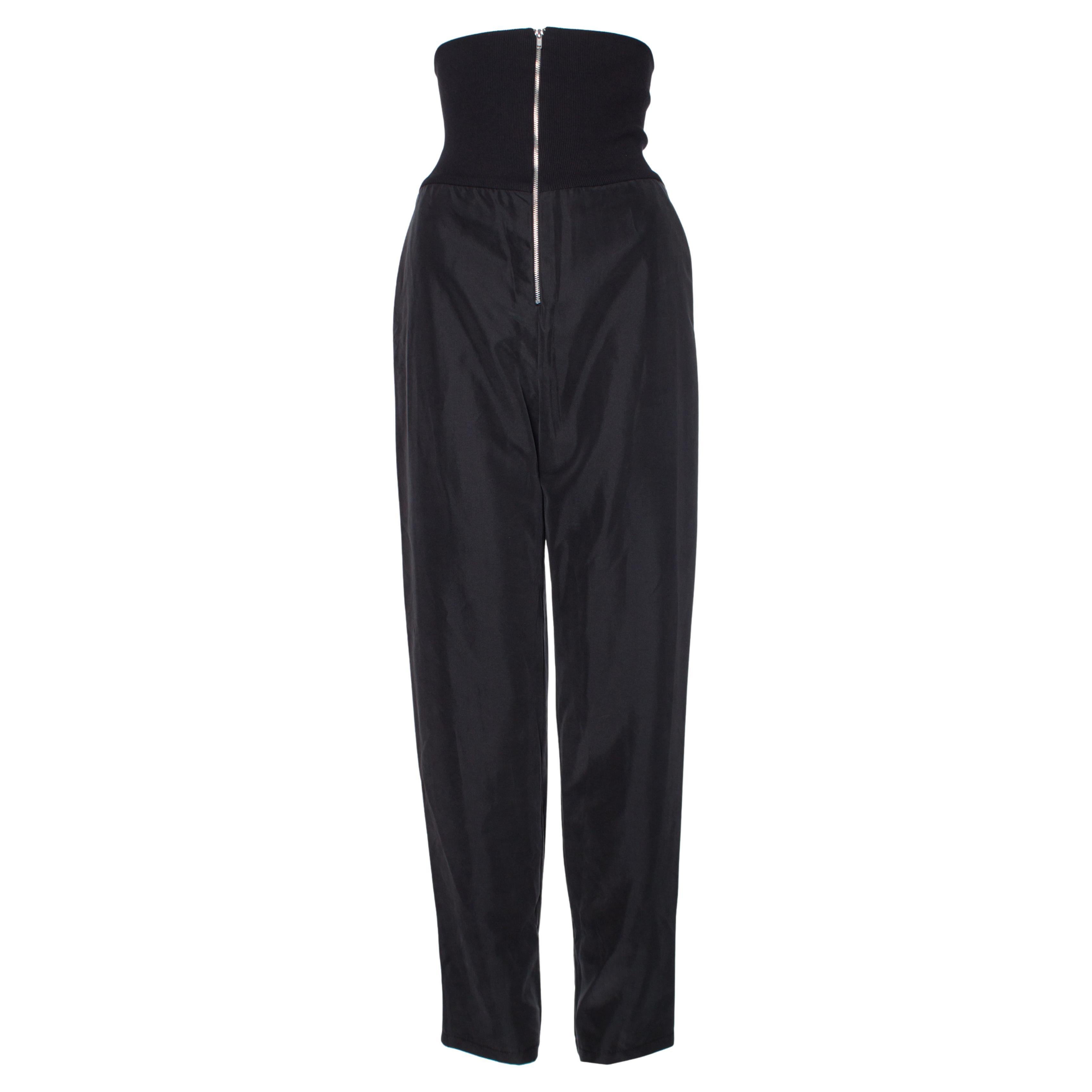 The Range, Pantalon avec fermeture éclair en anthracite en vente