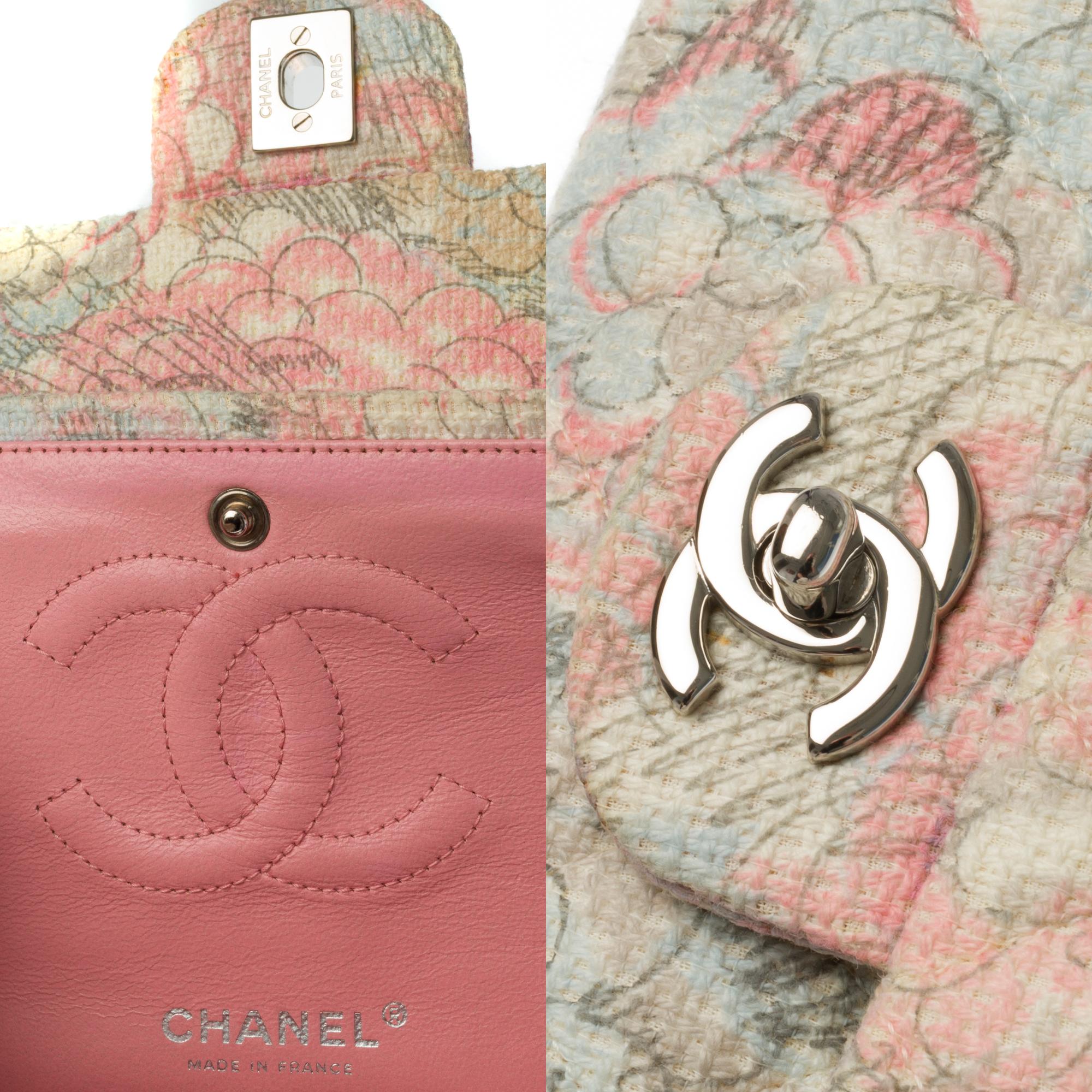The Rare Chanel Timeless Camelia Medium Shoulder bag in  multicolor Tweed, SHW In Excellent Condition In Paris, IDF