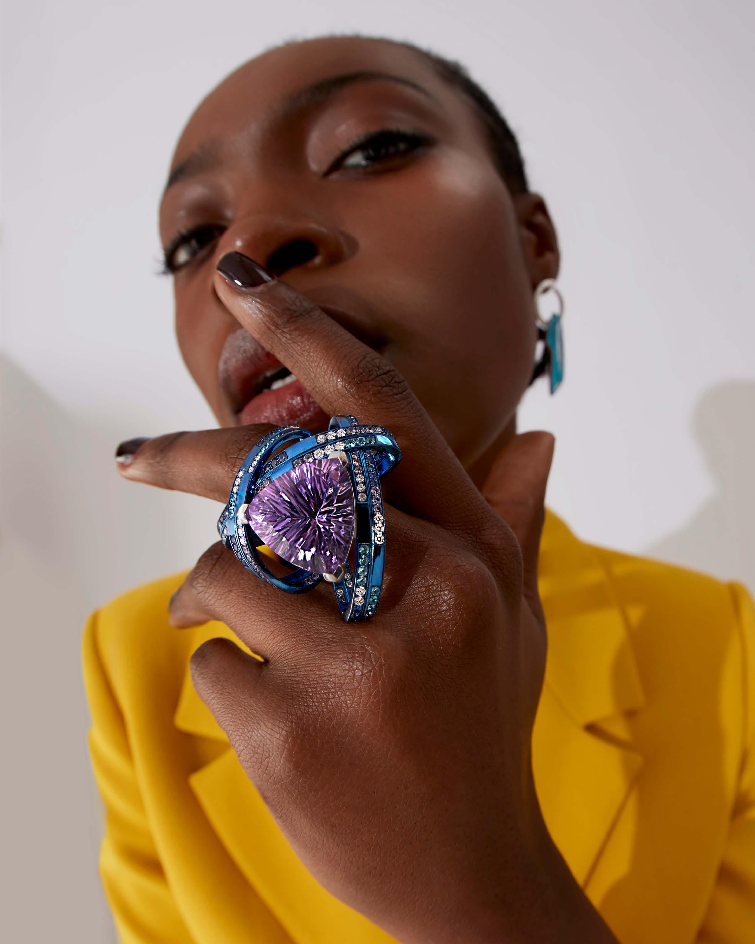 ‘The ReBelles’, takes inspiration from heroines throughout history, celebrating their achievements, intellects, and courage. Comprising of seven limited-edition made-to order cocktail rings, each piece showcases Stephen Webster’s impeccable