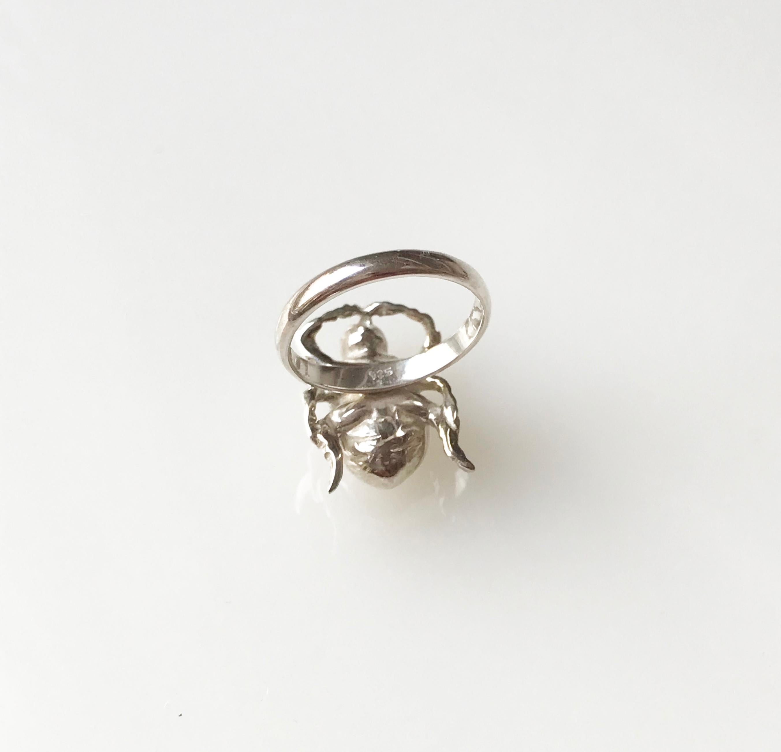 Der Wiedergeburt Skarabäus-Ring aus poliertem Sterlingsilber (Neuägyptisch) im Angebot