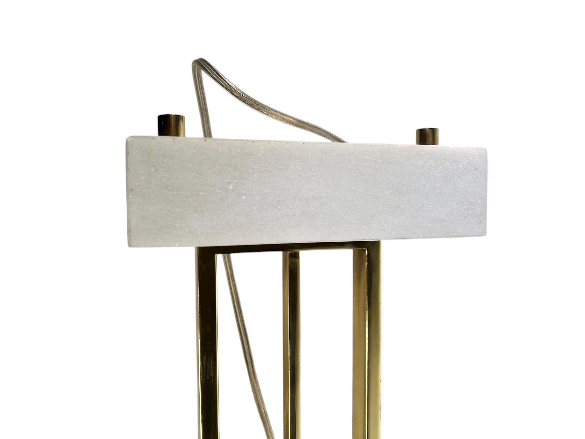 Lampe de la République en laiton avec abat-jour en vente 6