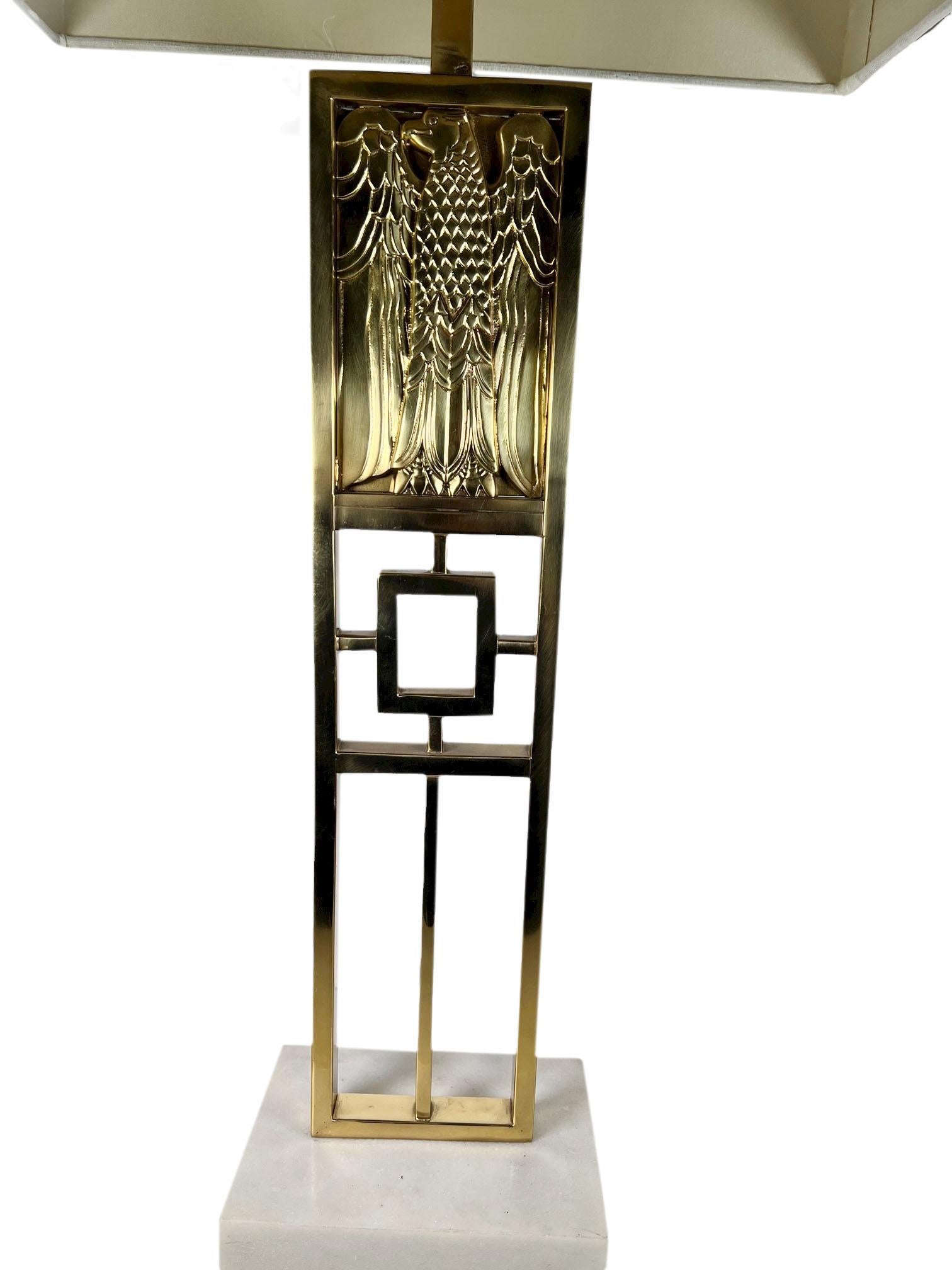 Lampe de la République en laiton avec abat-jour Bon état - En vente à Dallas, TX