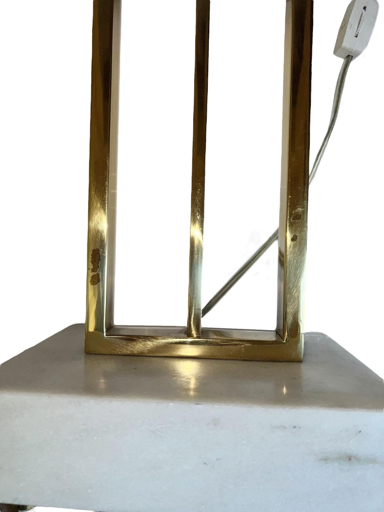 Lampe de la République en laiton avec abat-jour en vente 3