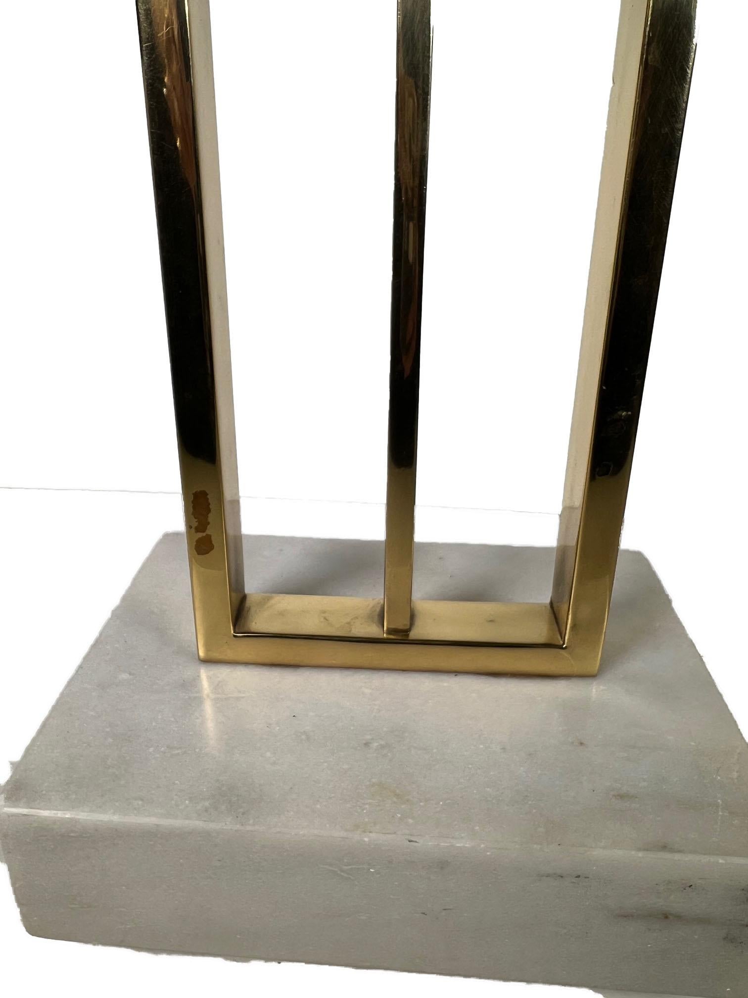 Lampe de la République en laiton avec abat-jour en vente 4