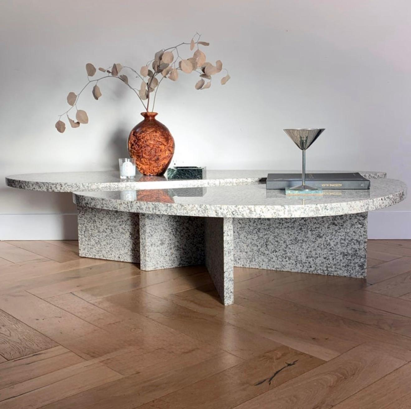 Granito Il tavolino da caffè a petali di granito 