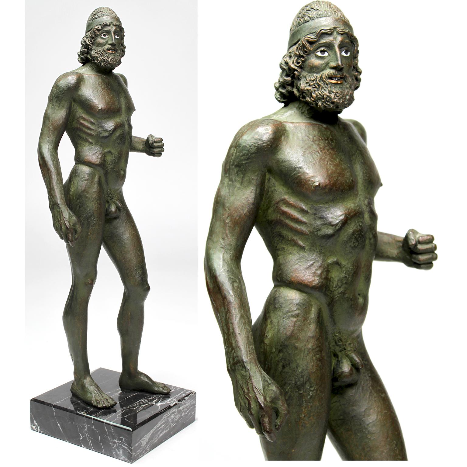 Grec classique The Riace Warriors, une paire de figurines en cuivre moulé à froid et en résine Replica  en vente