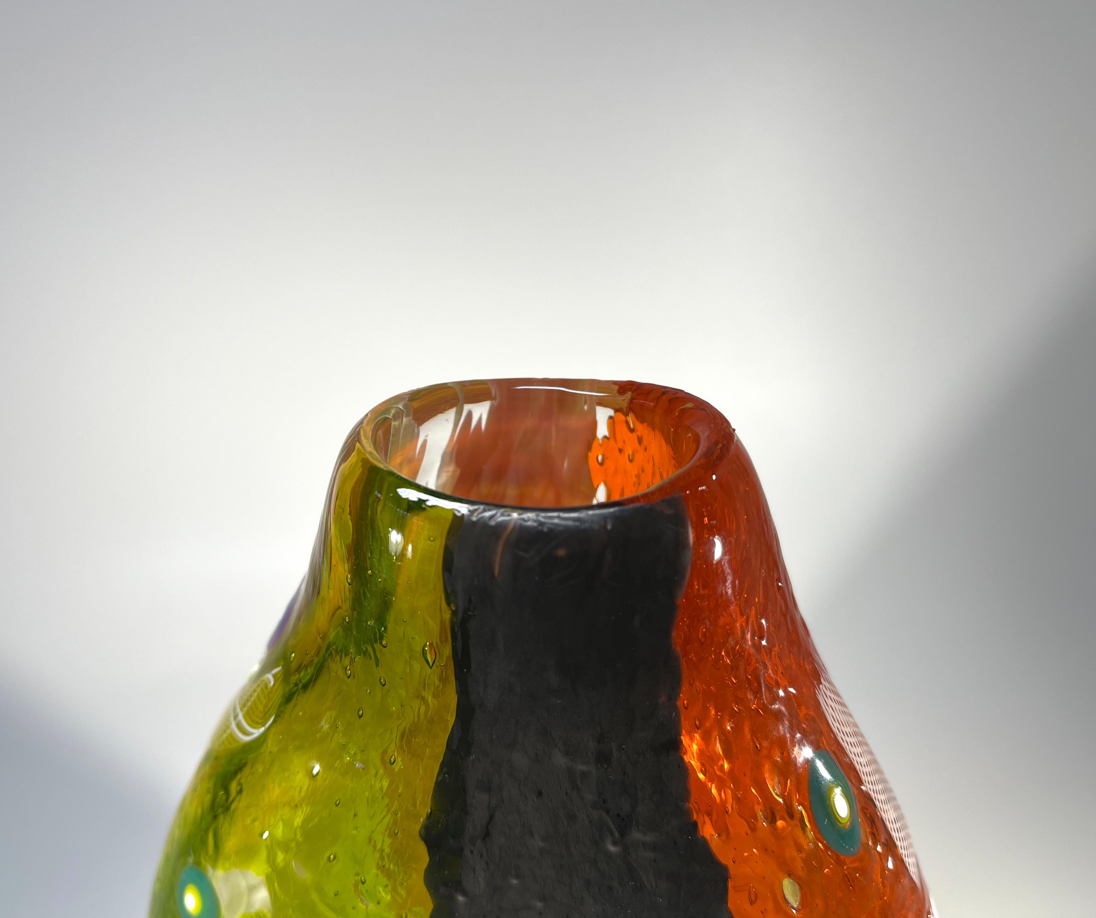 Il vaso Rio Murrine e Zanfirico Art Glass Mike Hunter Twists Studio, Scozia in vendita 6