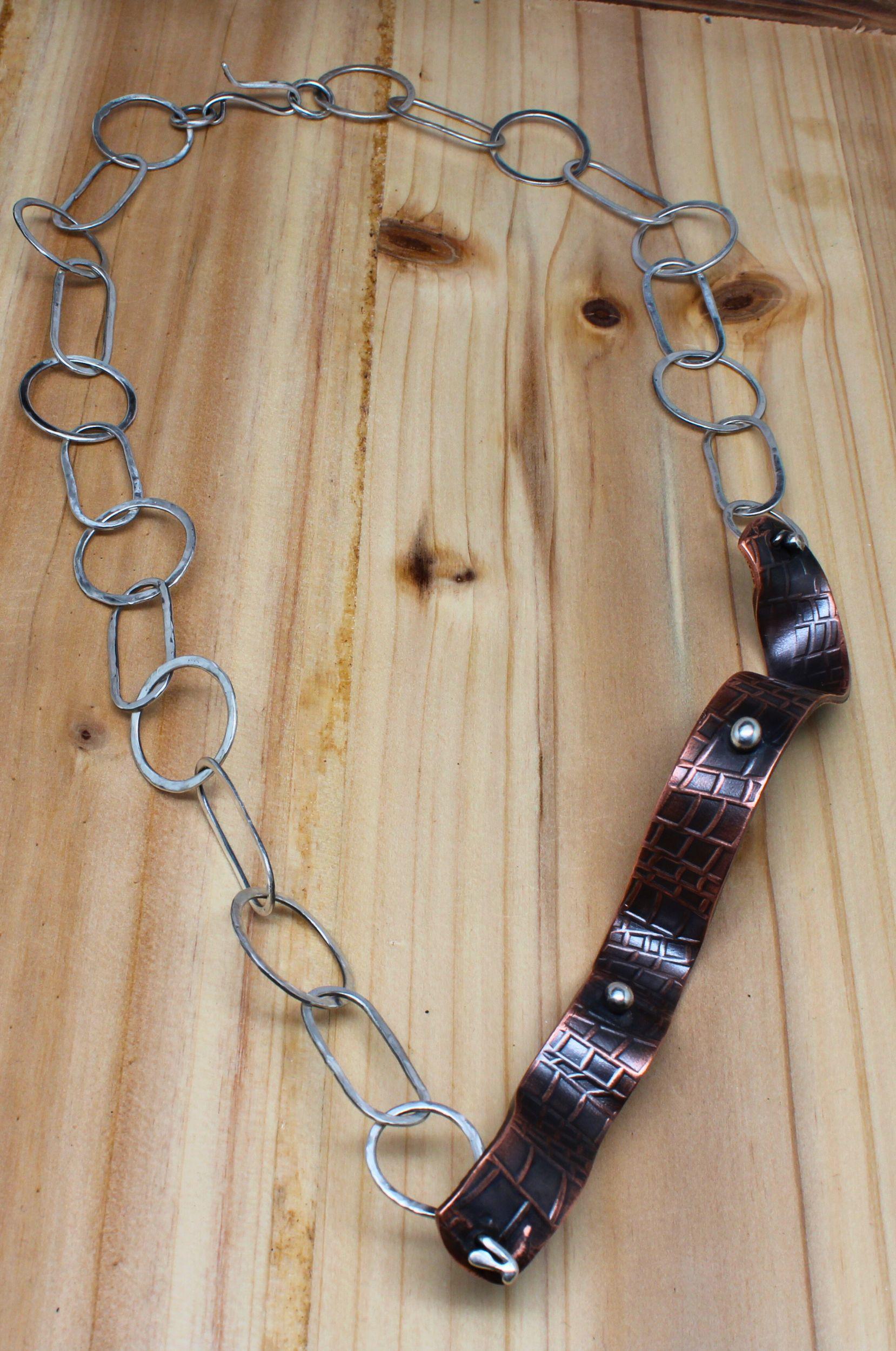 Artigiano Collana in metallo misto rame e argento con effetto a catena in vendita