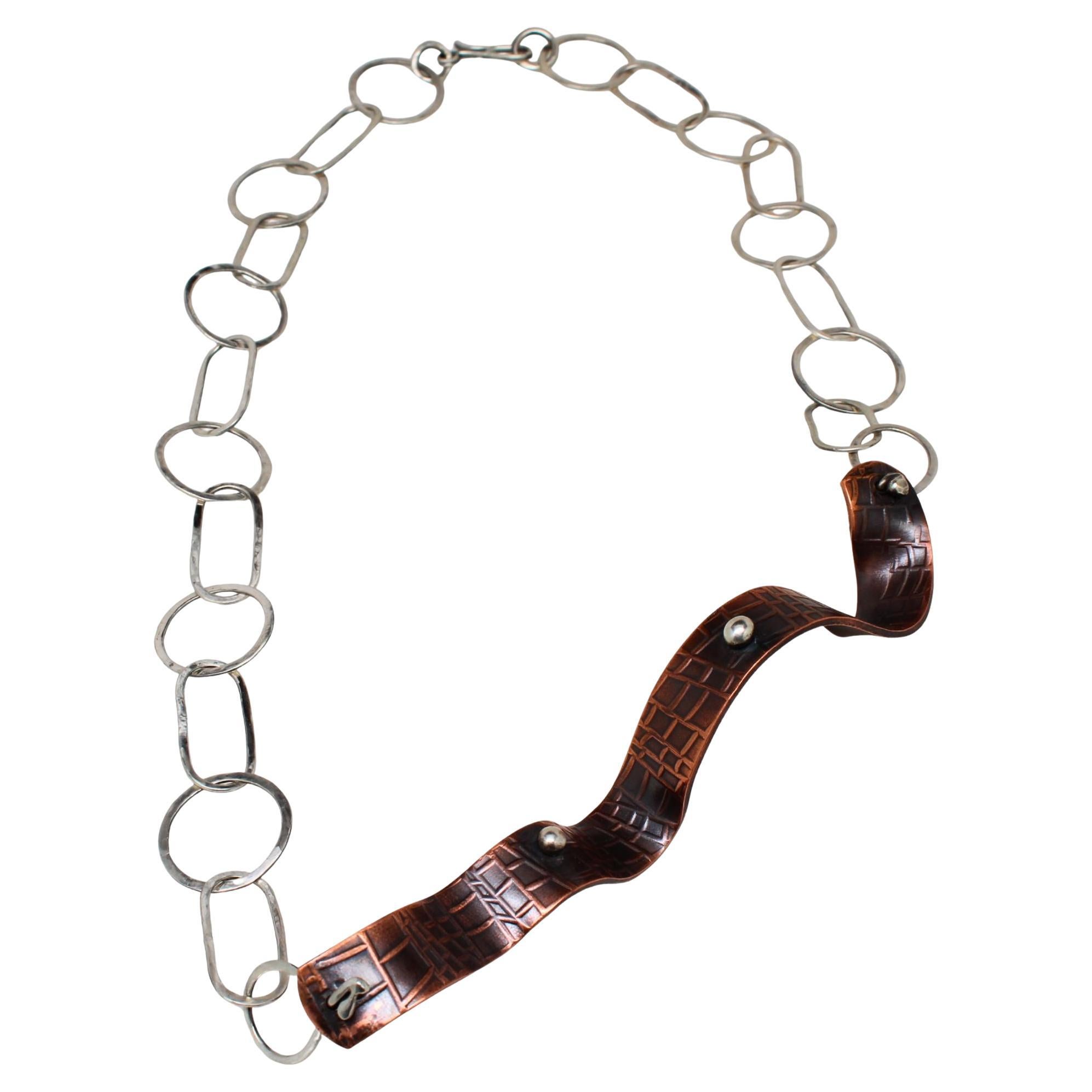 Collana in metallo misto rame e argento con effetto a catena in vendita