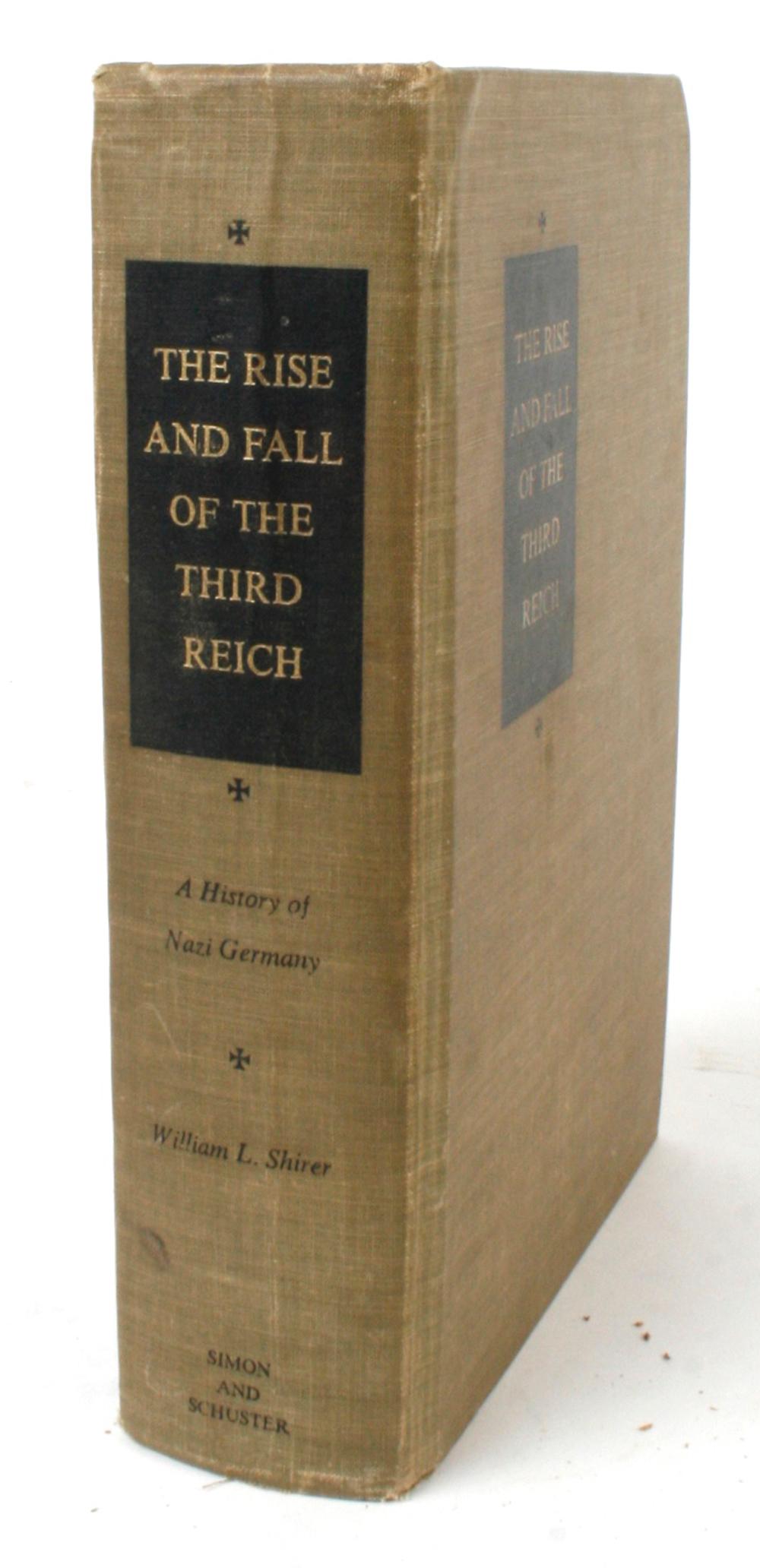 Papier Livre « The Rise and Fall of the Third Reich » de William L. Shirer en vente