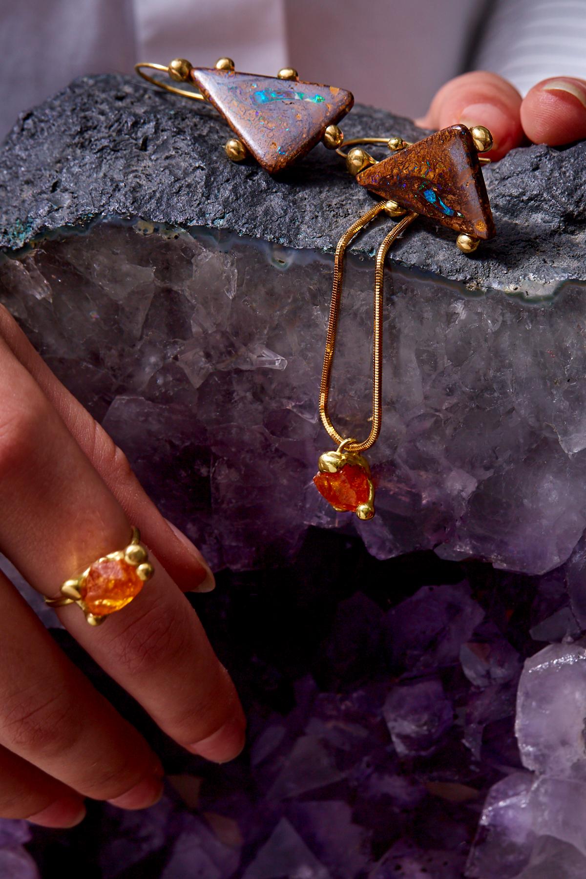 Rough Cut The Rock Hound's RockStars Spessartite Crystal Garnet Ring in 18kt Yellow Gold For Sale