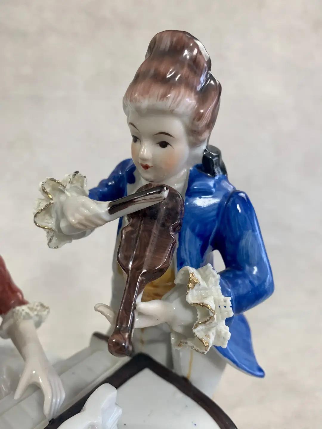 “The Romantic Duet” Porcelain Figurine In Good Condition For Sale In Middletown, MD