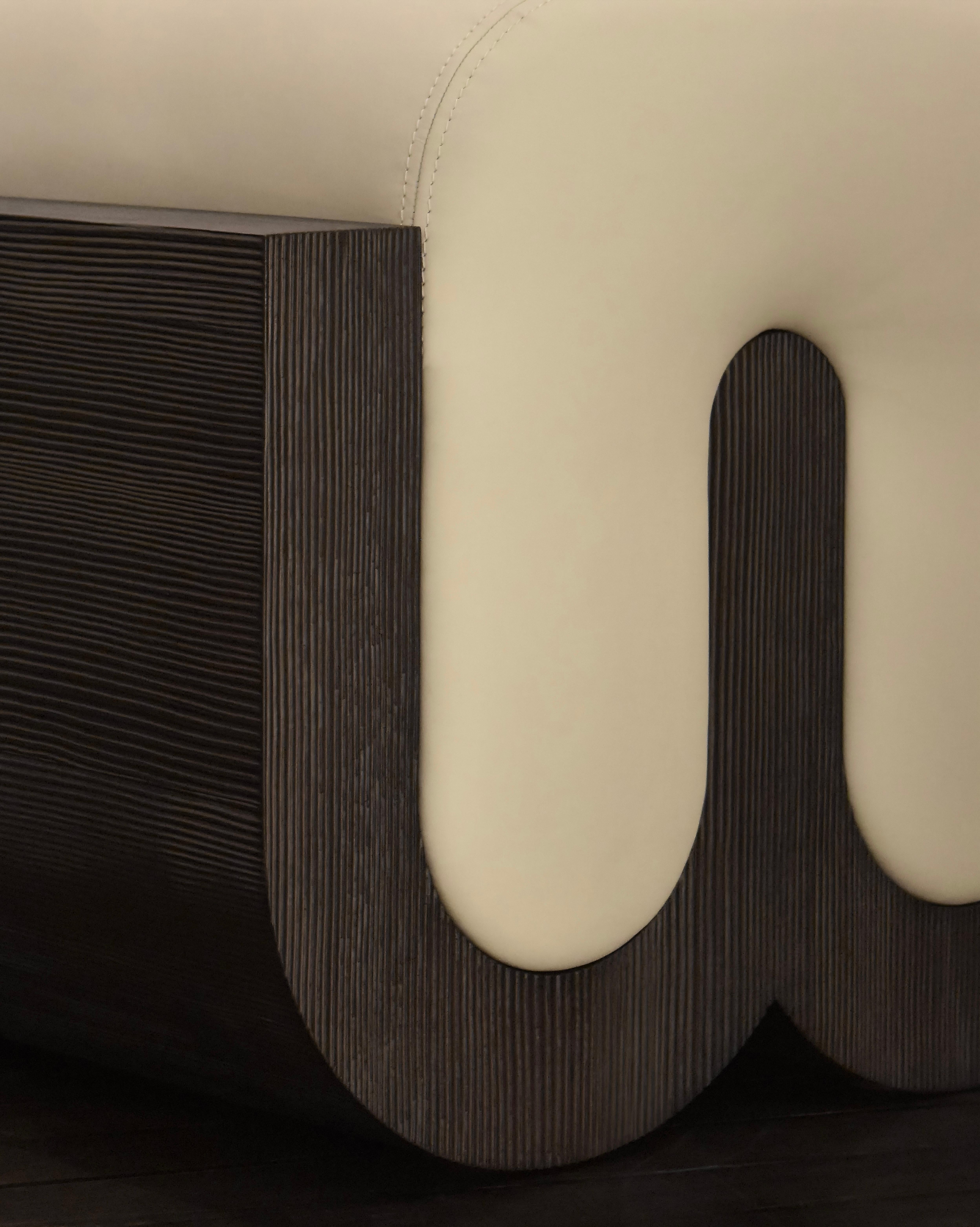 Minimaliste Le banc Roooly de Raphaël Pontais en vente