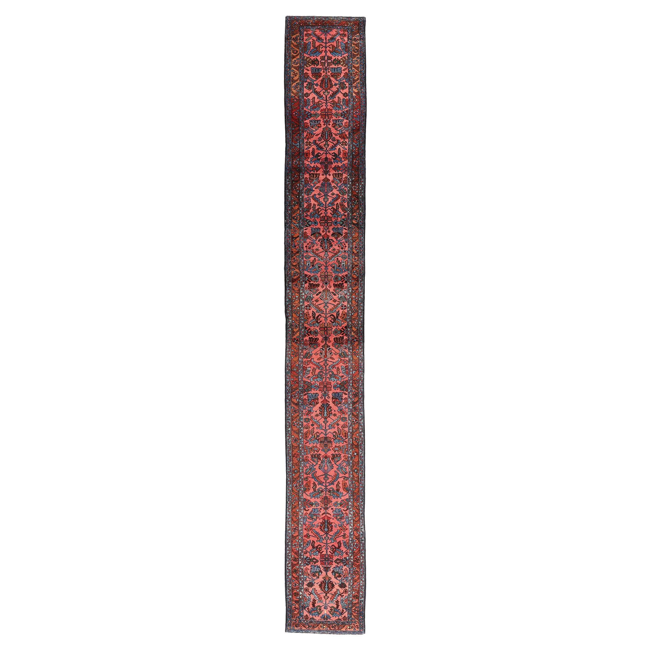 Il Corridoio delle Rose: Un antico corridore persiano Lilihan di gusto aristocratico in vendita