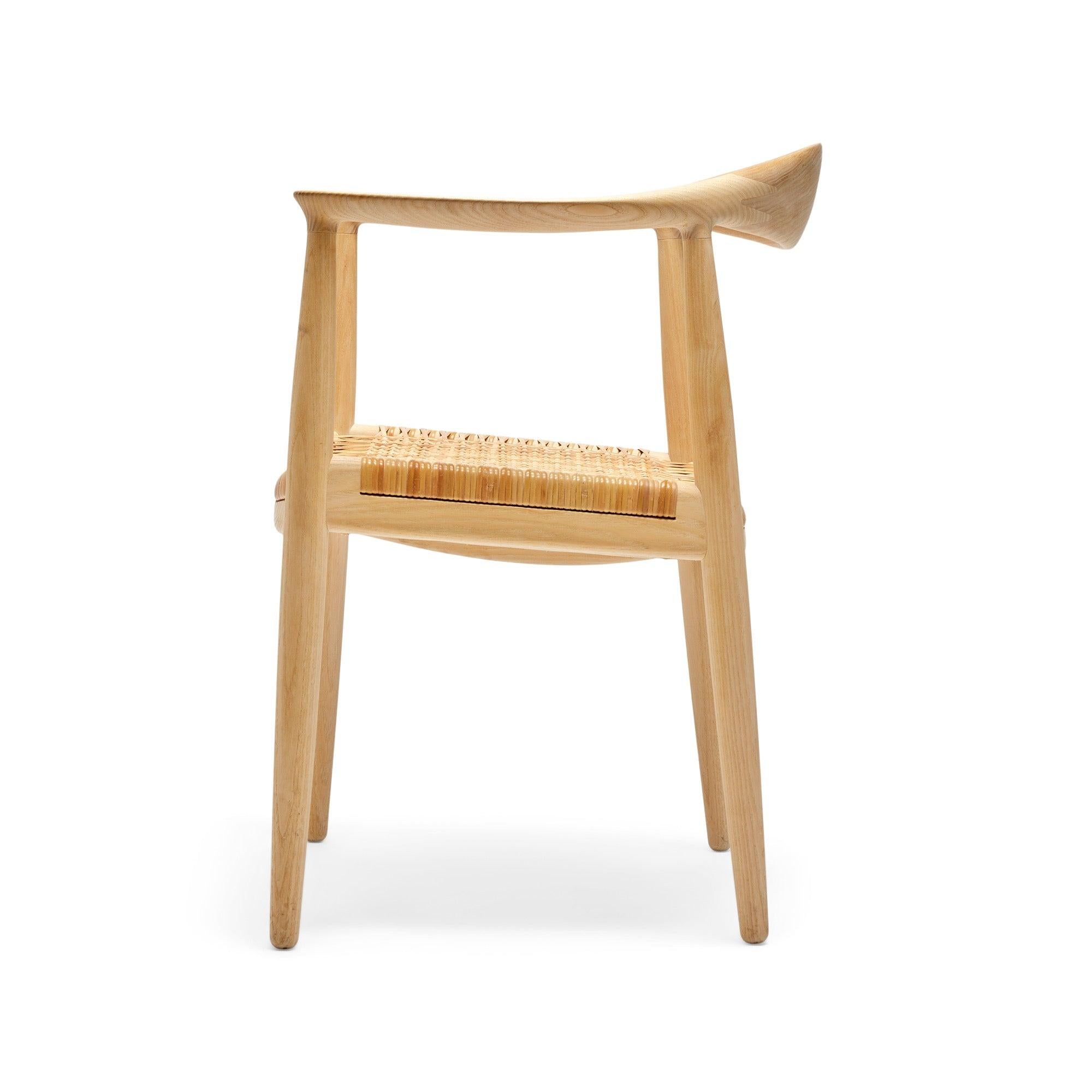 Danois The Round Chair en frêne massif avec sièges en rotin par Hans J. Wegner pour PP Møbler, 1949 en vente