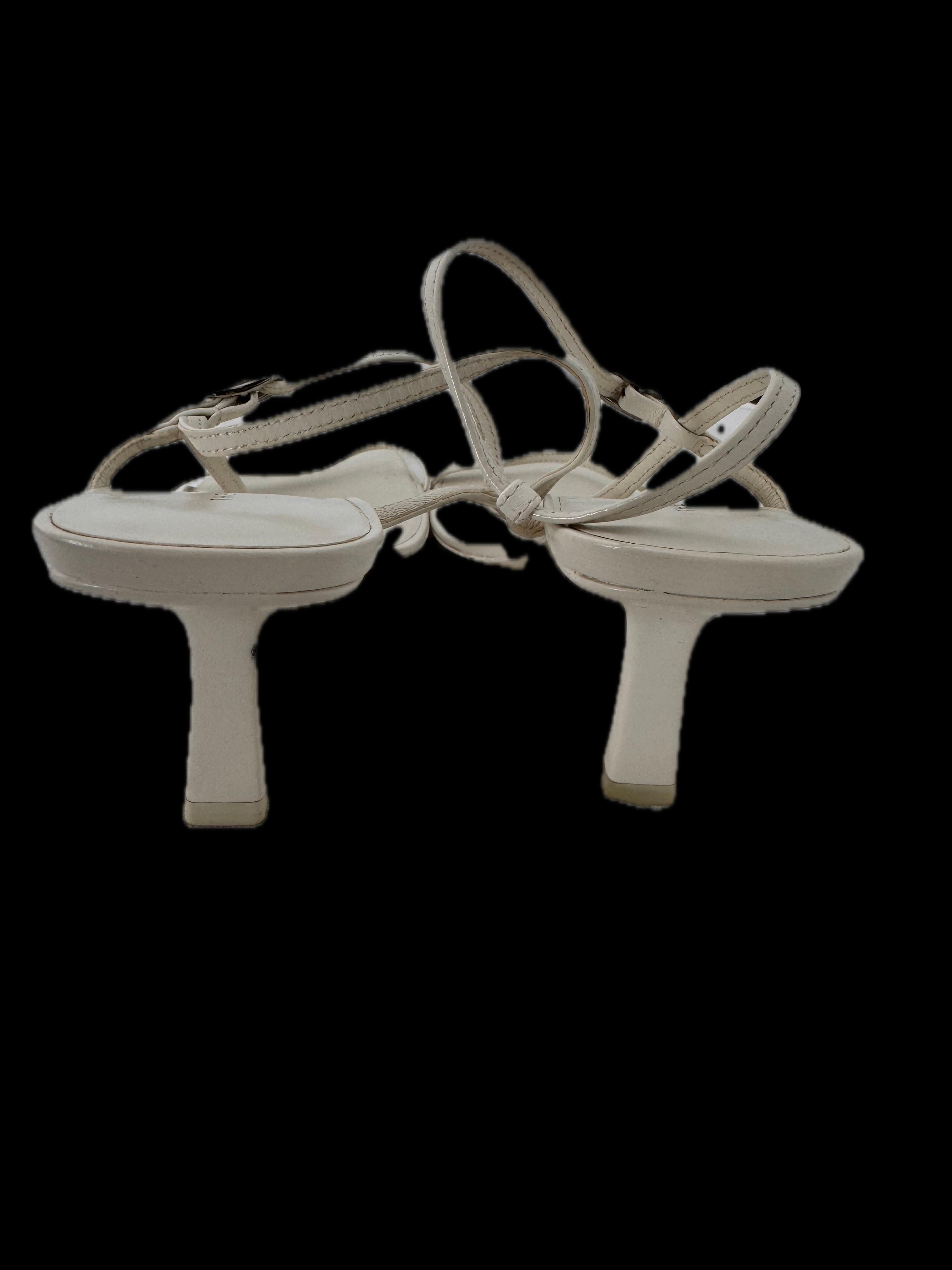 The Row Bare Leather Sandals in White size 35 In New Condition In Toronto, CA